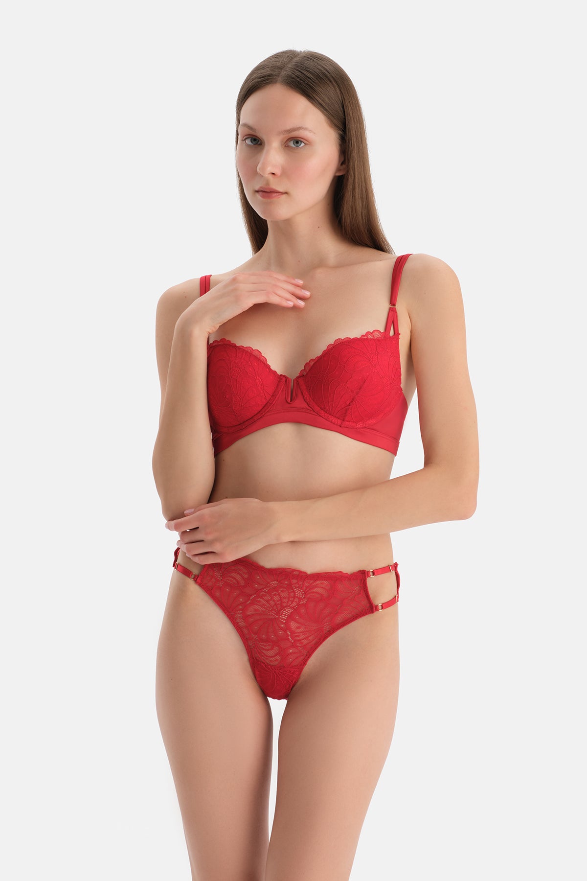 Kırmızı Dantel Detaylı Sütyen