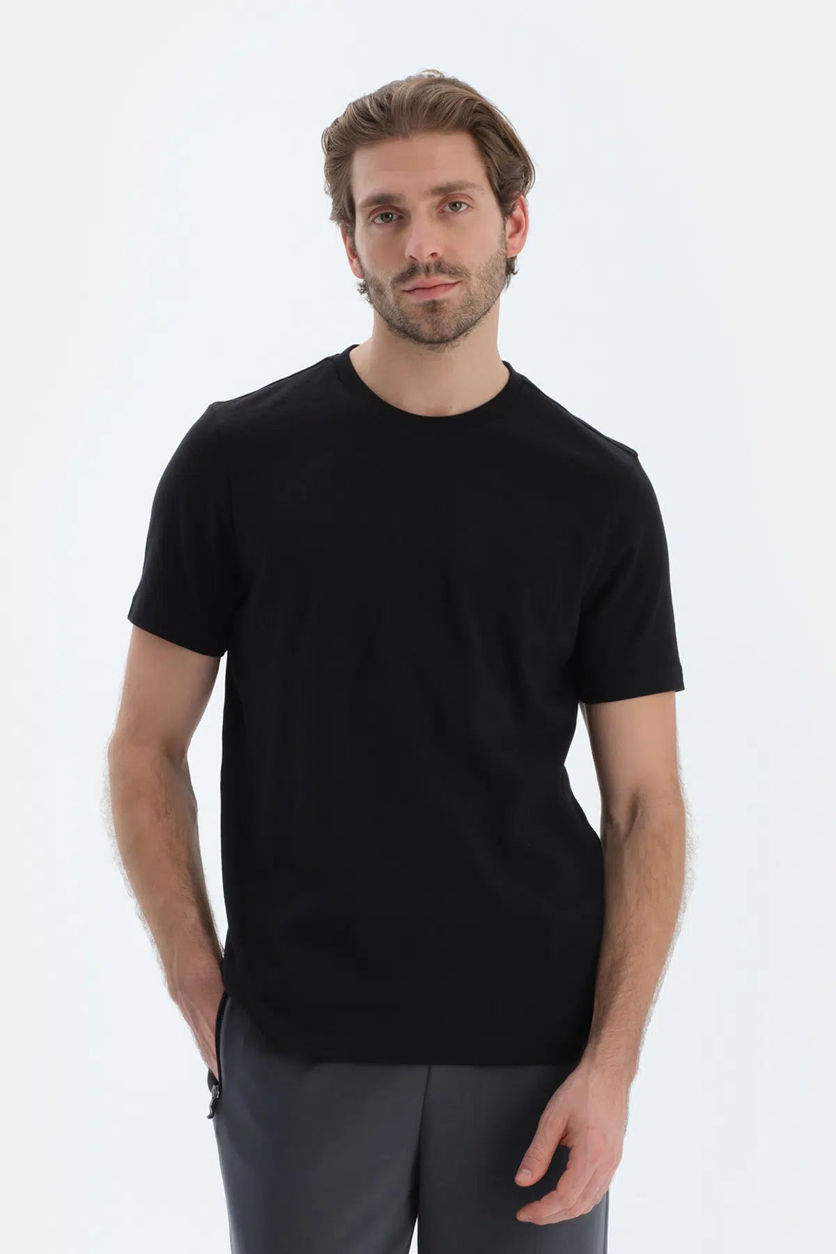 Siyah Ipek Apre Interlok Bisiklet Yaka Tişört