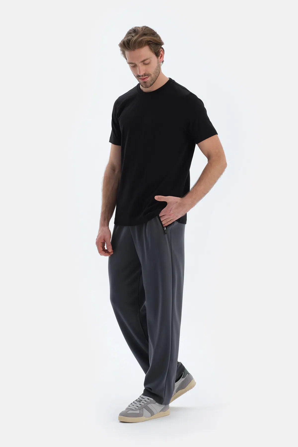 Siyah Ipek Apre Interlok Bisiklet Yaka Tişört