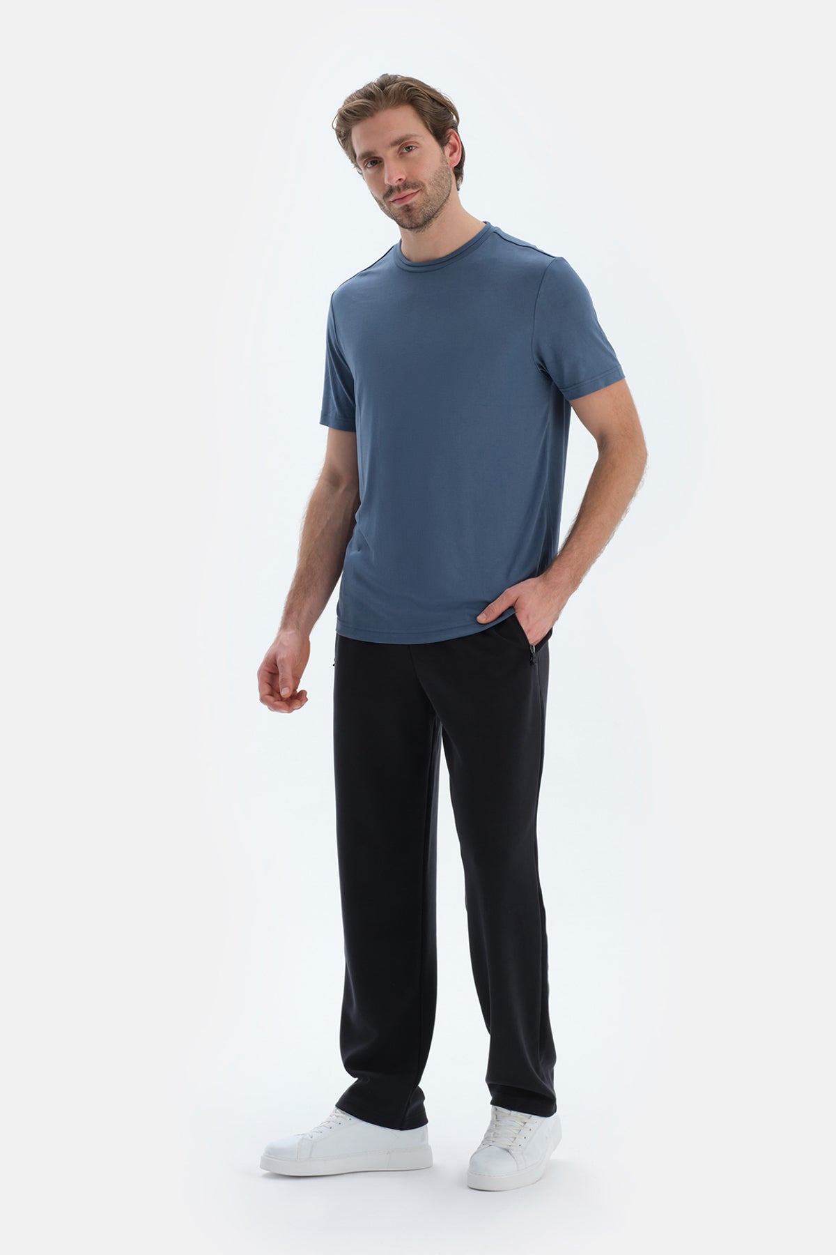 Indigo Bisiklet Yaka Kısa Kollu Regular Modal Tişört