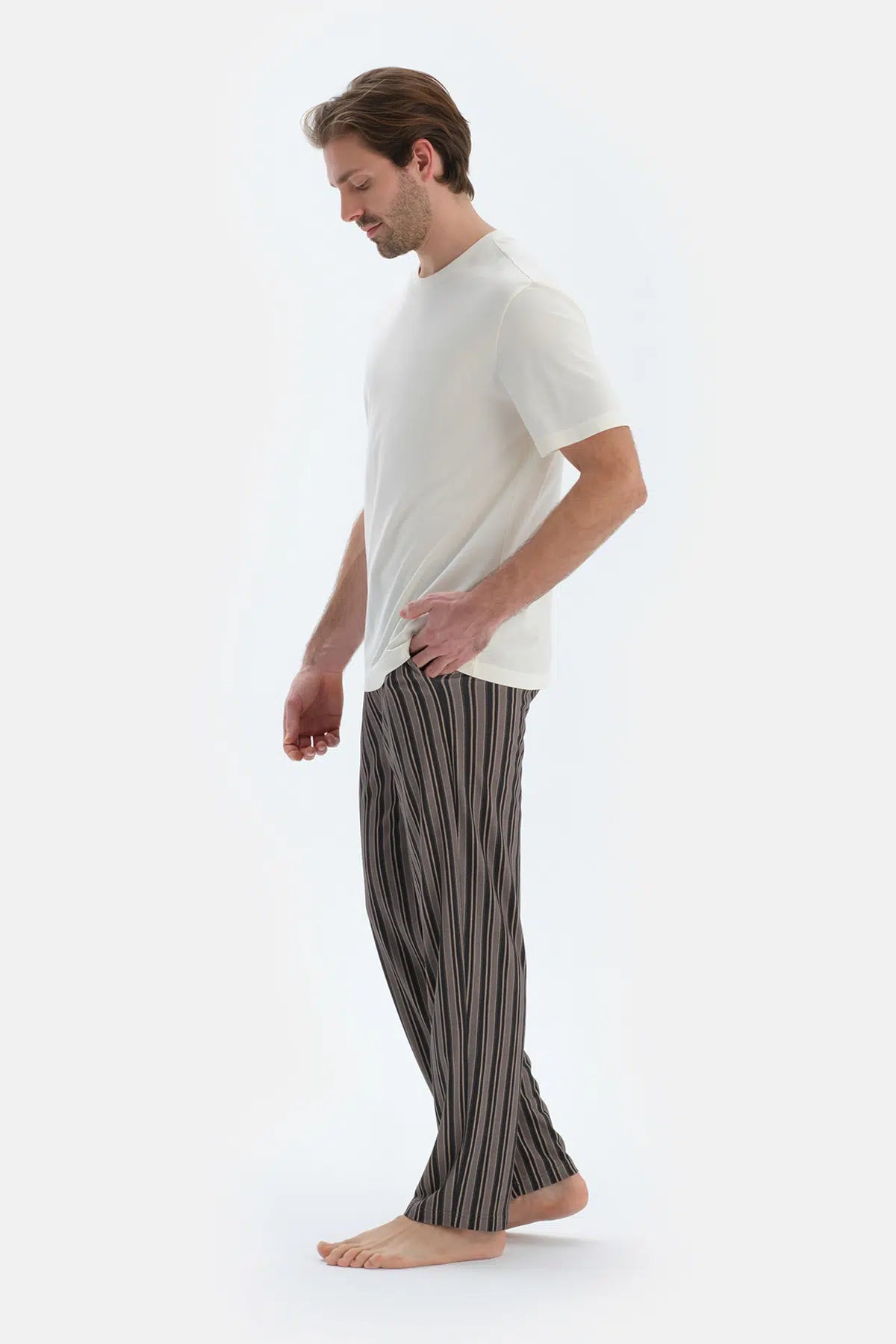 Ekru Kısa Kollu Bisiklet Yaka Penye Modal Tişört