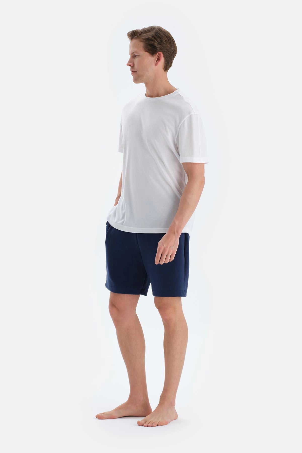 Beyaz Cool Touch Relax Fıt Kısa Kollu Tişört