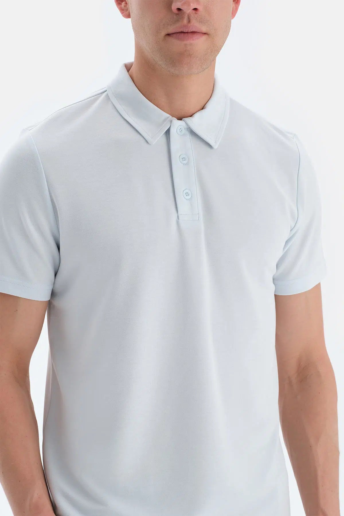 Açık Mavi Polo Yaka Kısa Kollu Tişört