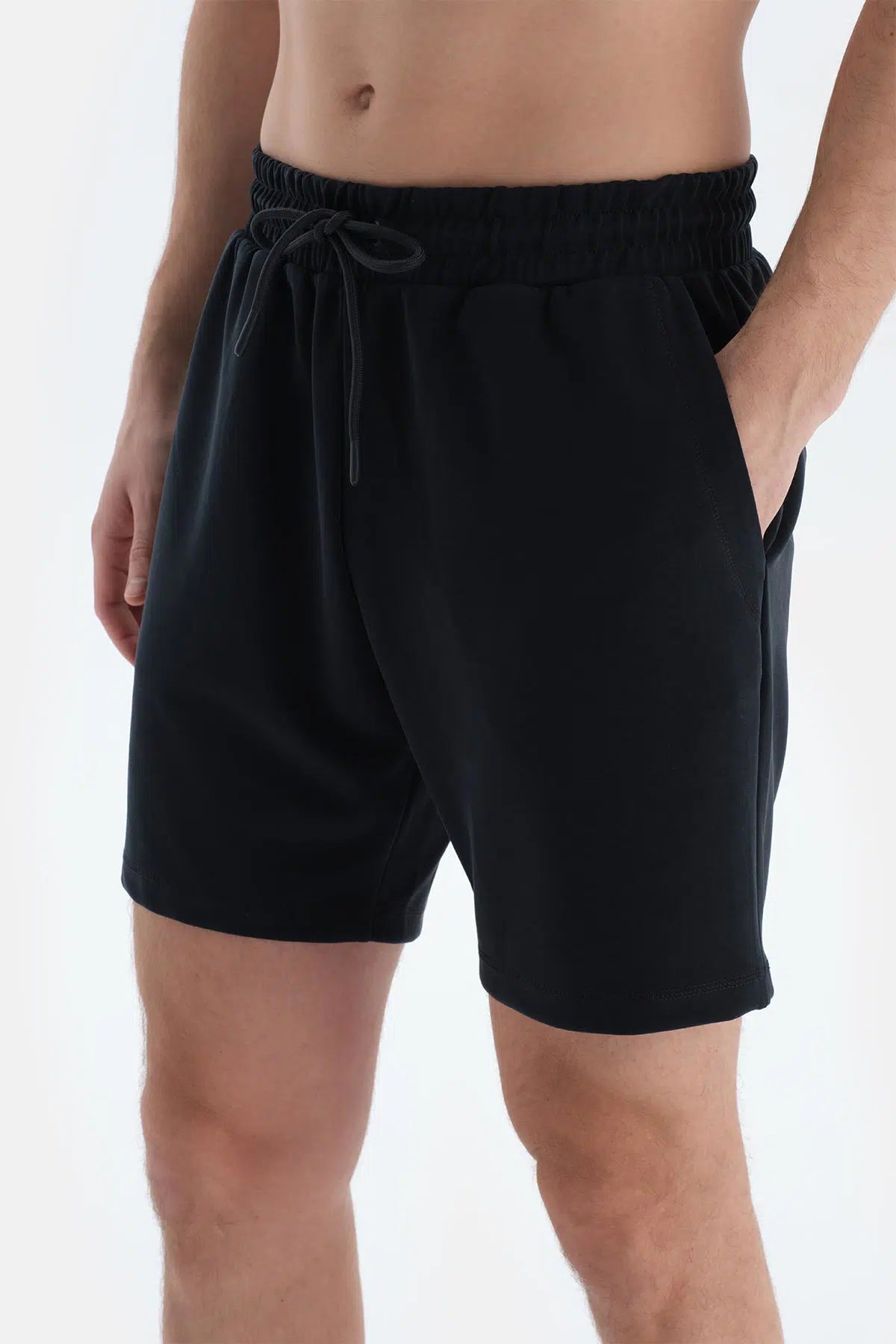 Siyah Erkek Modal Karışımlı Şort