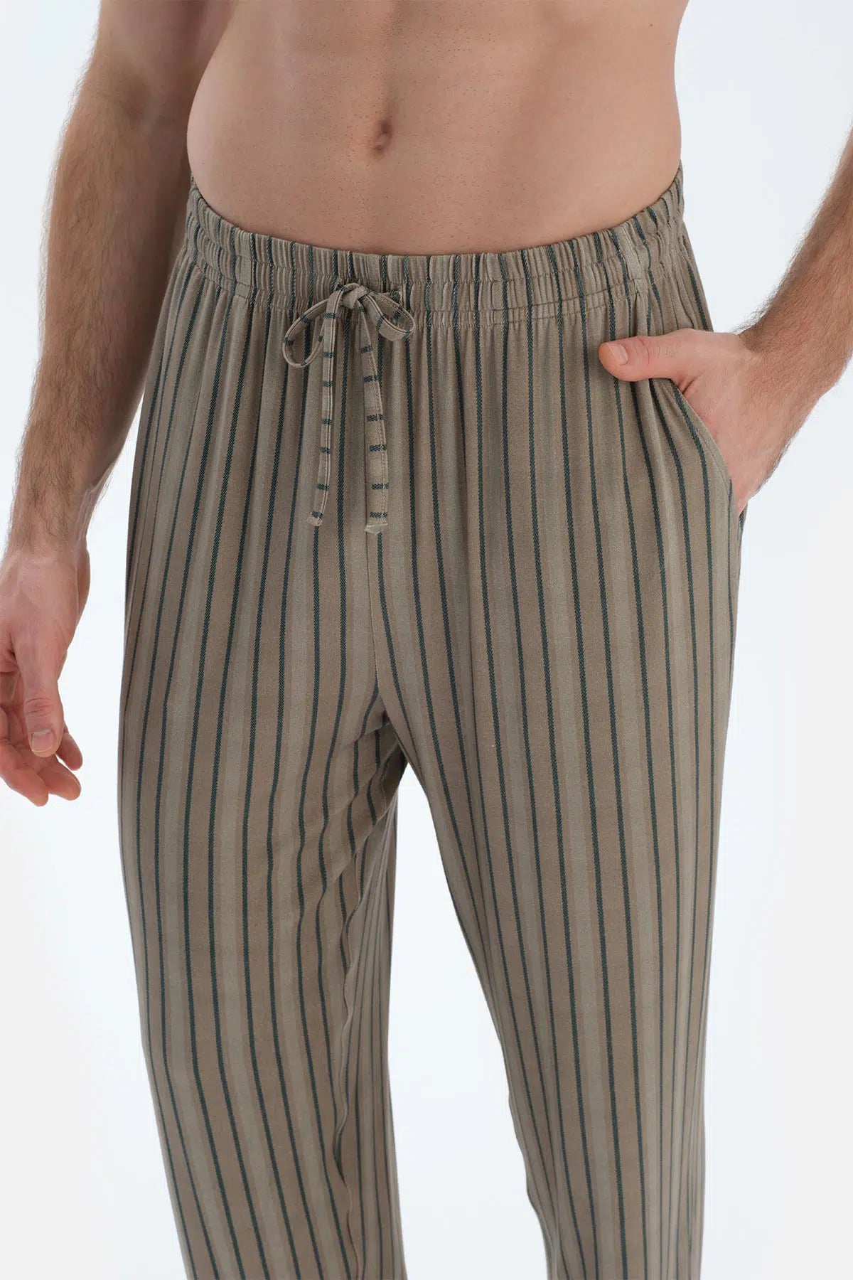 Lacivert Pat Ve Cep Detaylı Basıc Tişört Pantolon Pijama Takımı