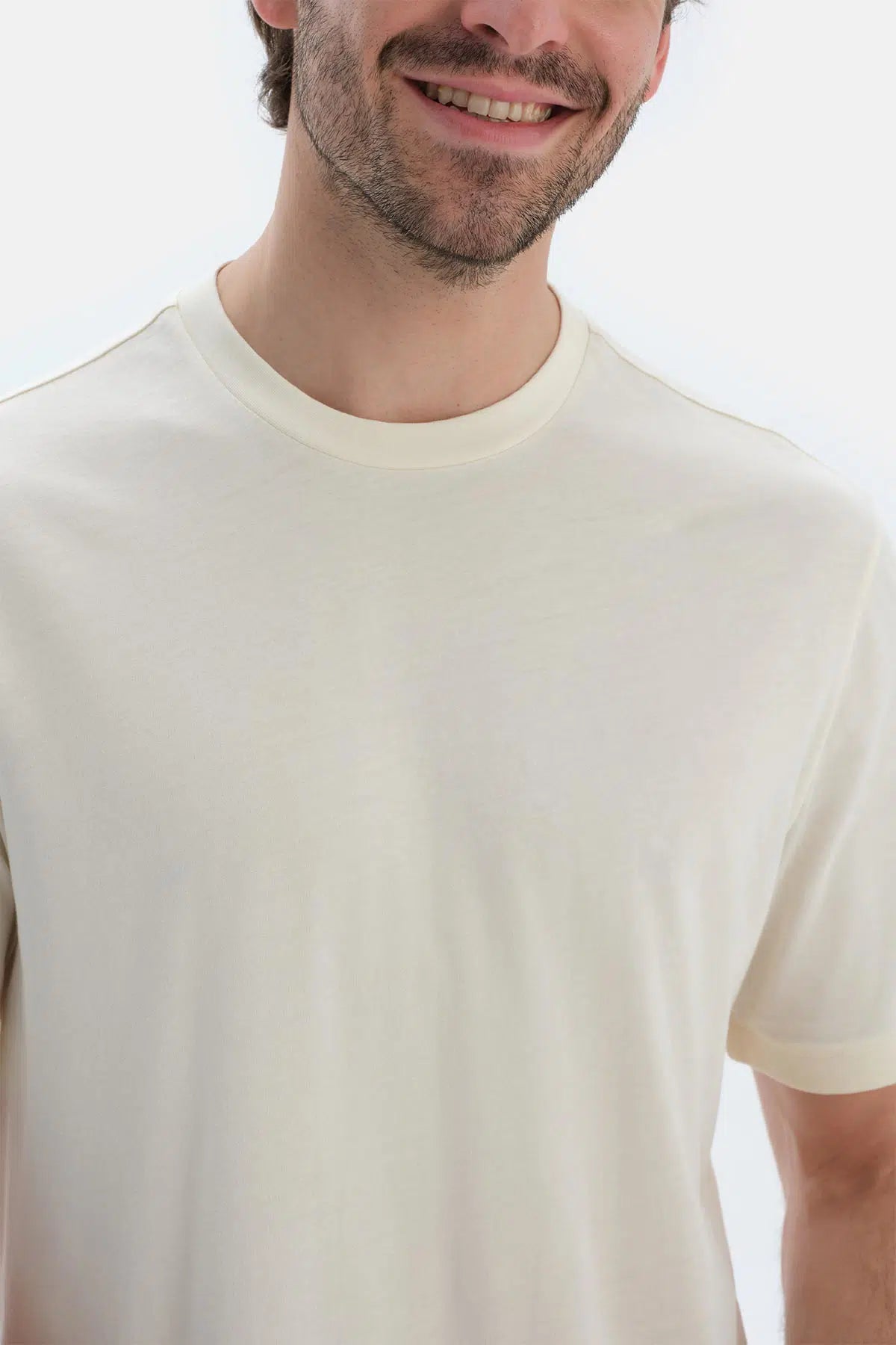 Ekru Kısa Kollu Triko Bant Detaylı Tişört Pantolon Pijama Takımı