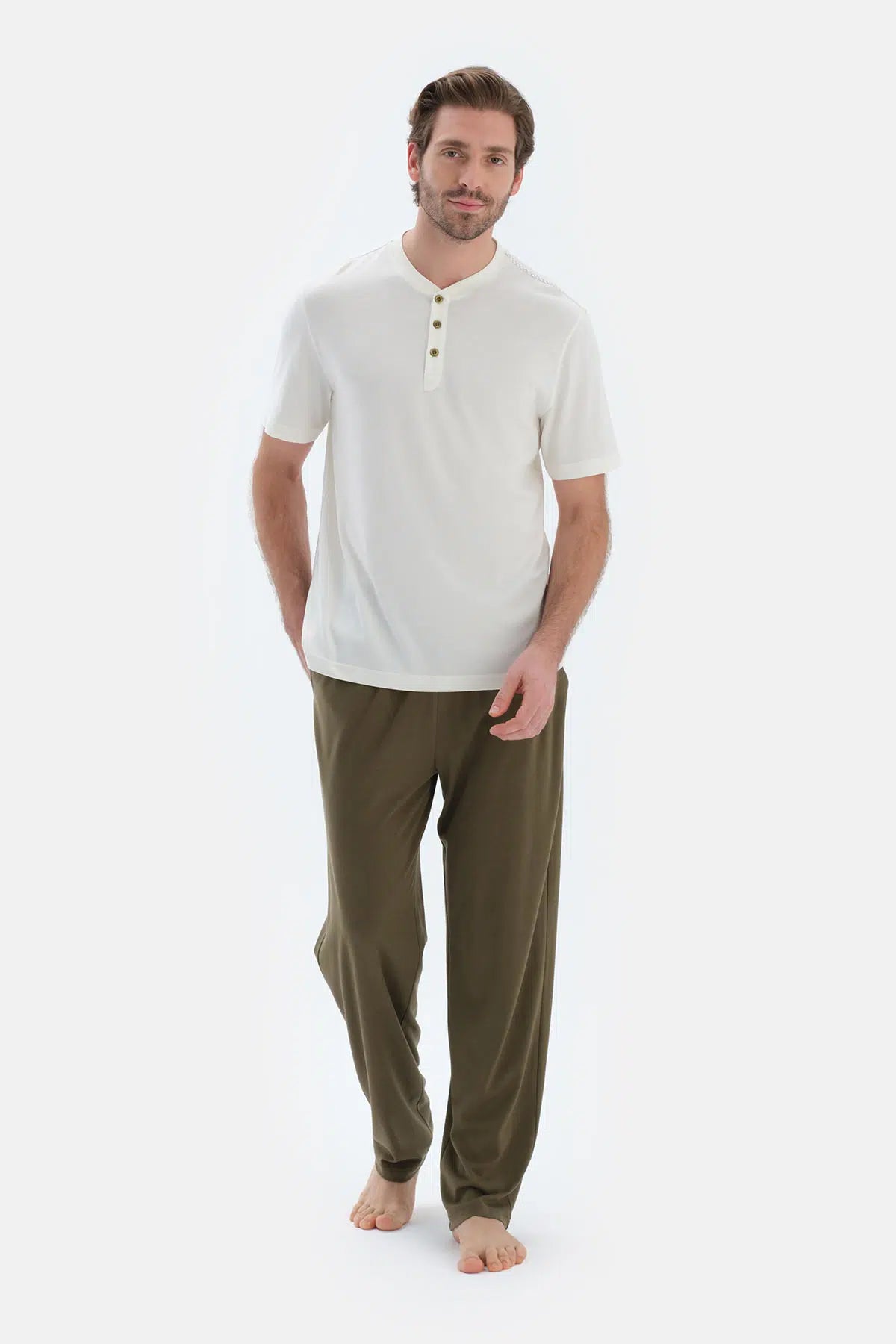 Ekru Kısa Kollu Yarım Patlı Tişört Pantolon Pijama Takımı