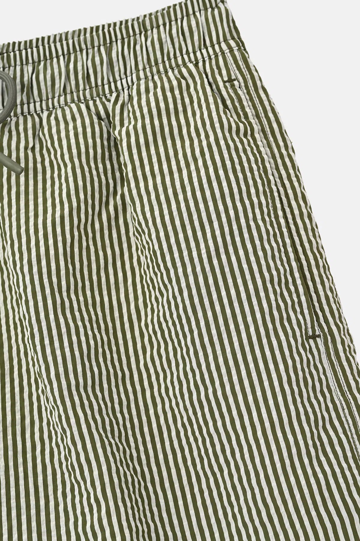 Haki Çizgili Kısa Şort