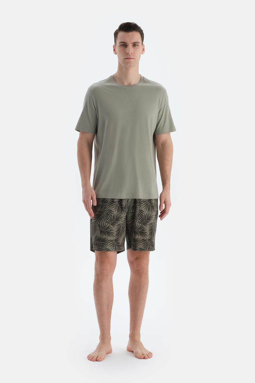 Açık Yeşil Baskı Ve Dikiş Detaylı Tişört Şort Pijama Takımı