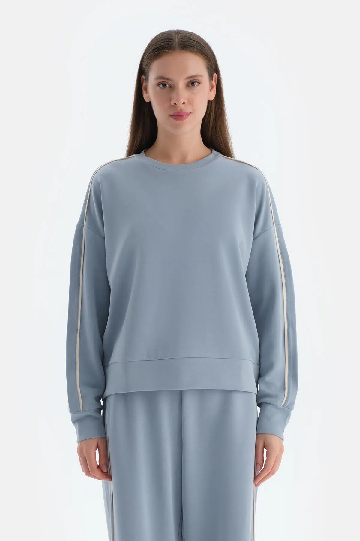 Açık Mavi Kadın Modal Biye Detaylı Sweatshırt