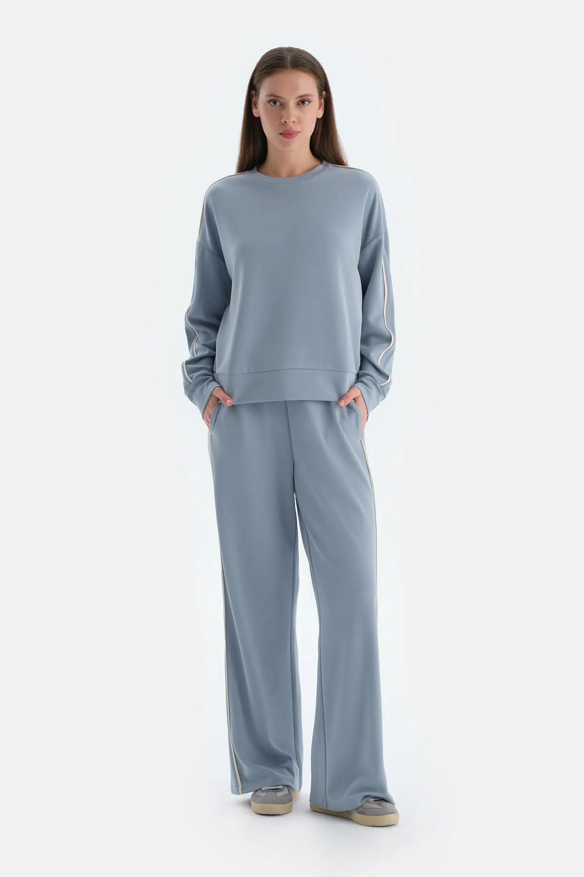 Açık Mavi Kadın Modal Biye Detaylı Sweatshırt