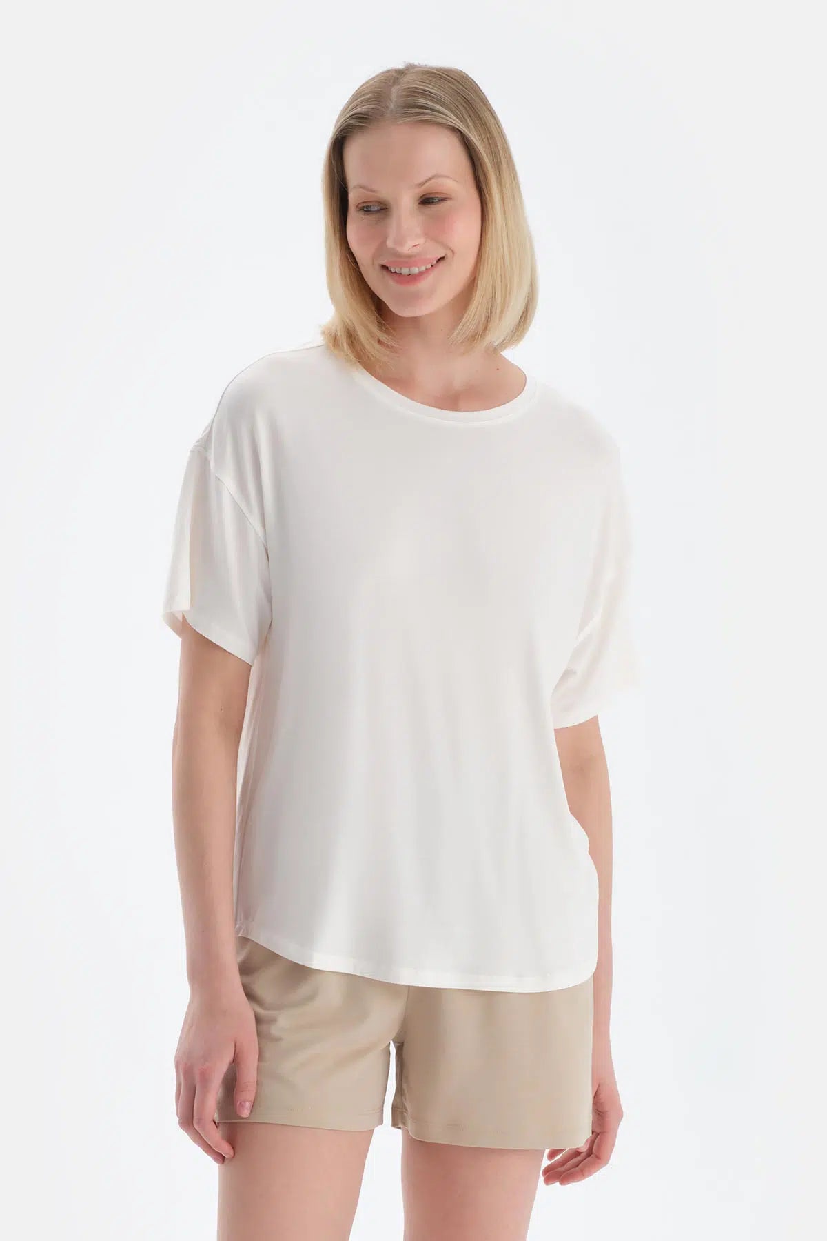 Ekru Cool Touch Bisiklet Yaka Modal Tişört