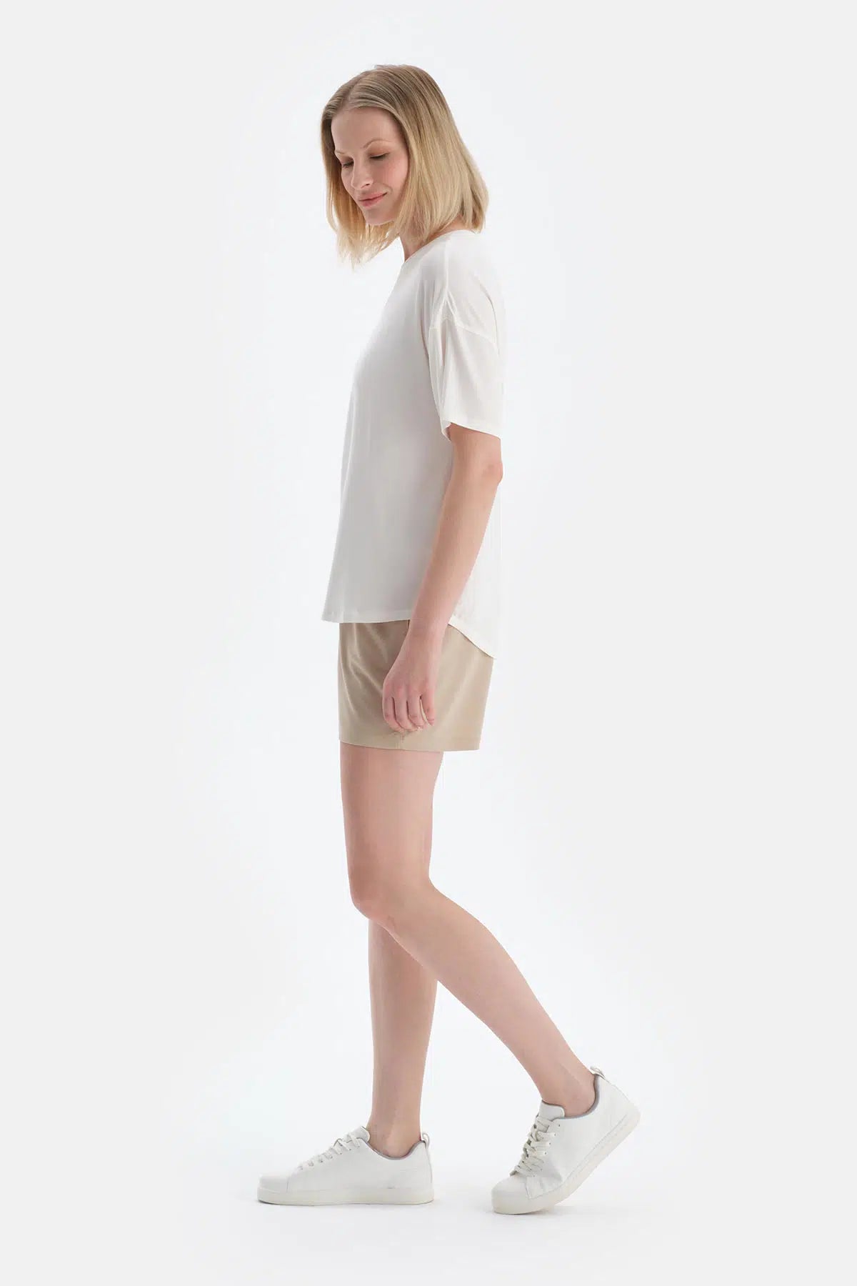 Ekru Cool Touch Bisiklet Yaka Modal Tişört