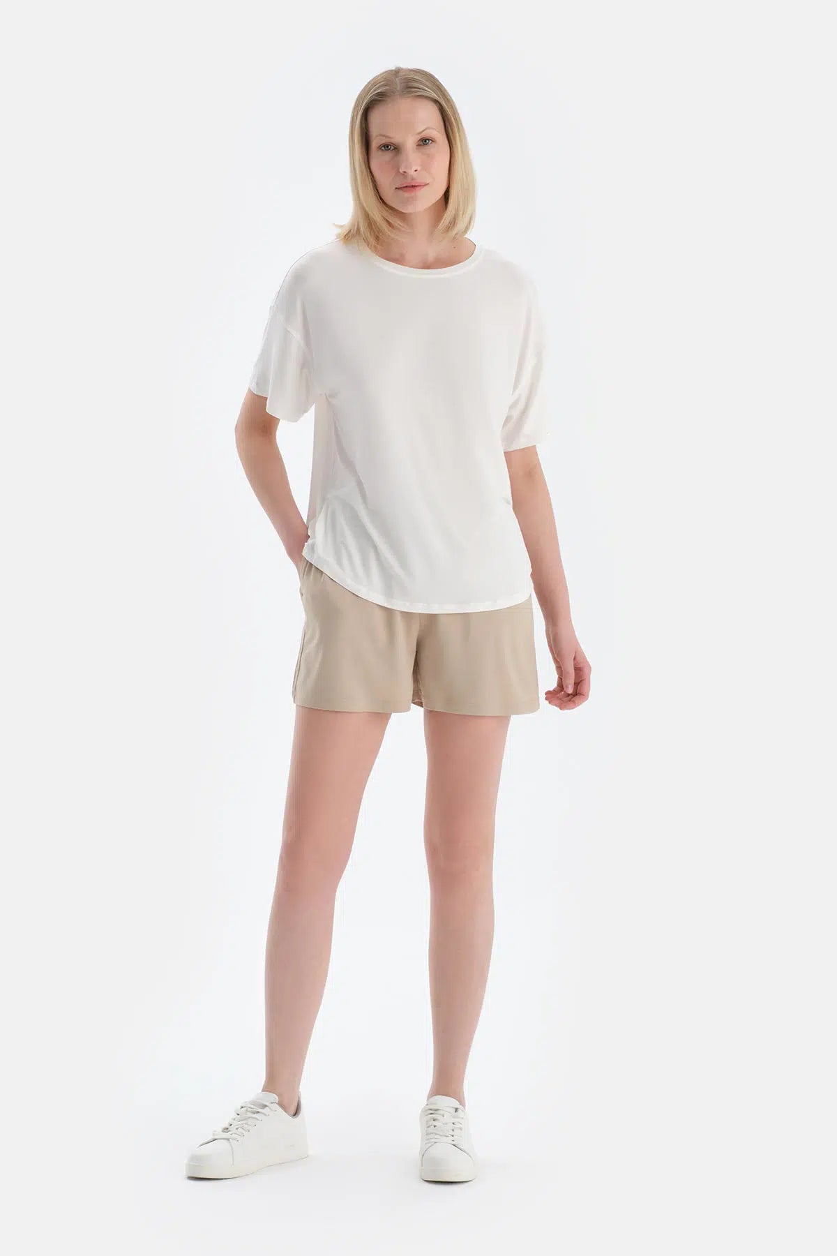 Ekru Cool Touch Bisiklet Yaka Modal Tişört