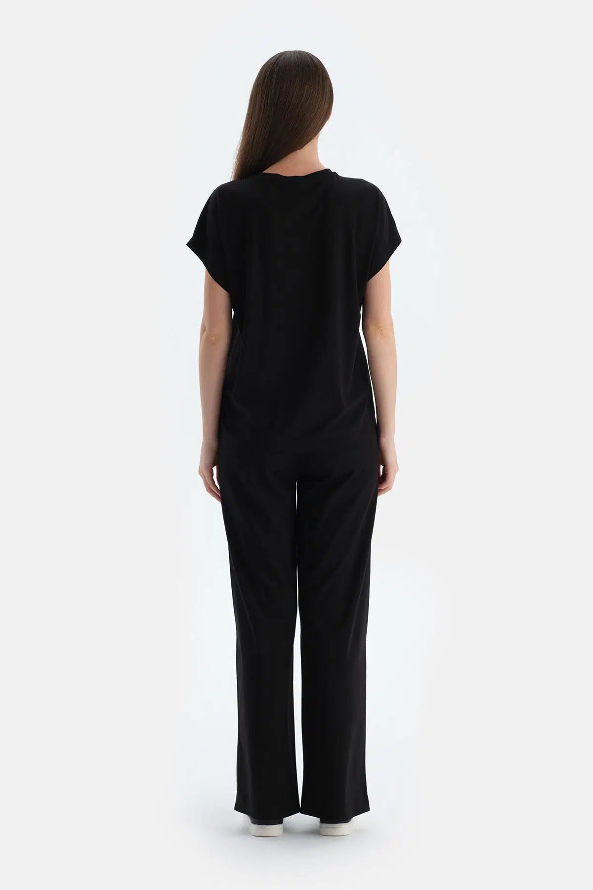 Siyah Kısa Kollu Bisiklet Yaka Tişört