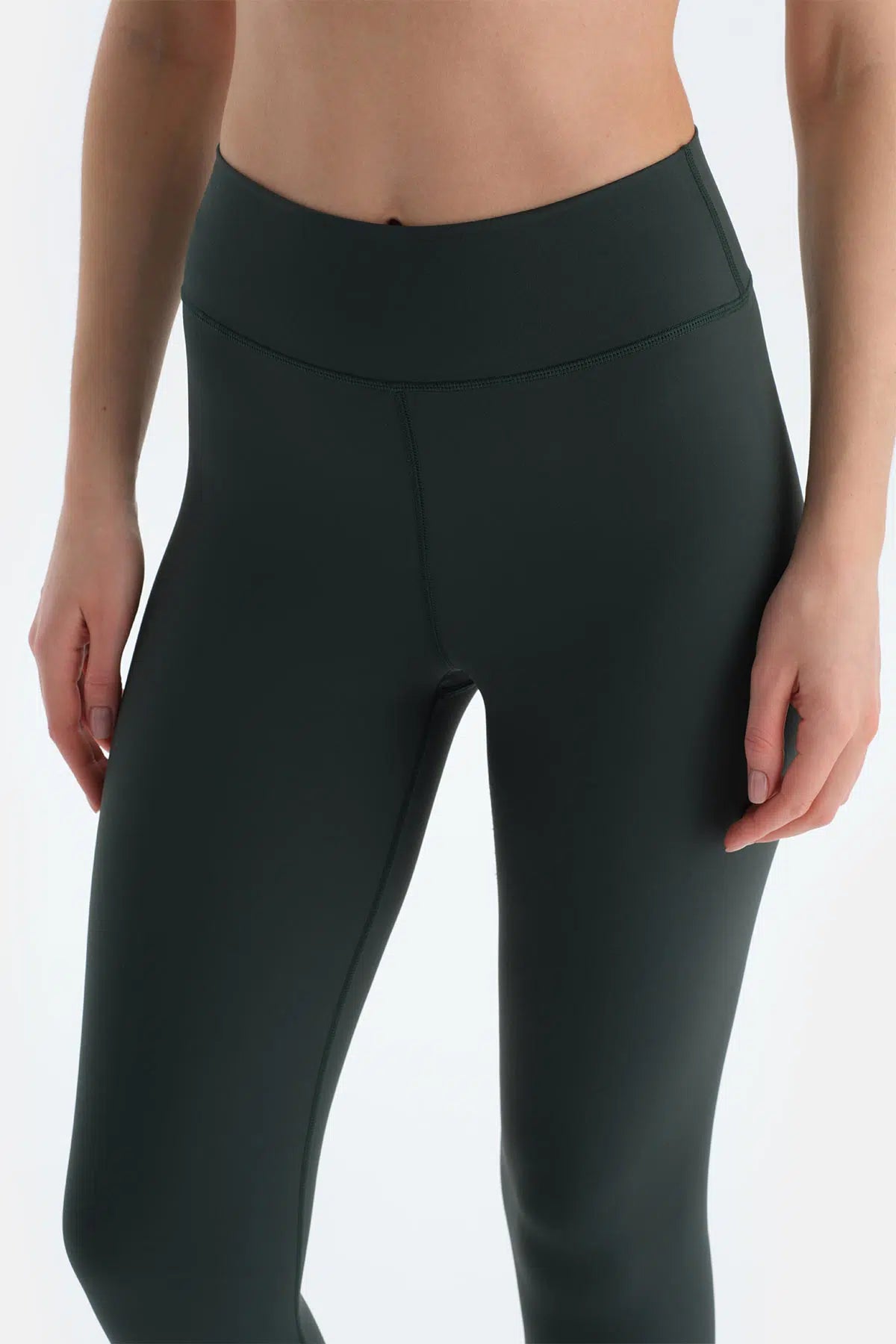 Koyu Yeşil Kadın Tayt