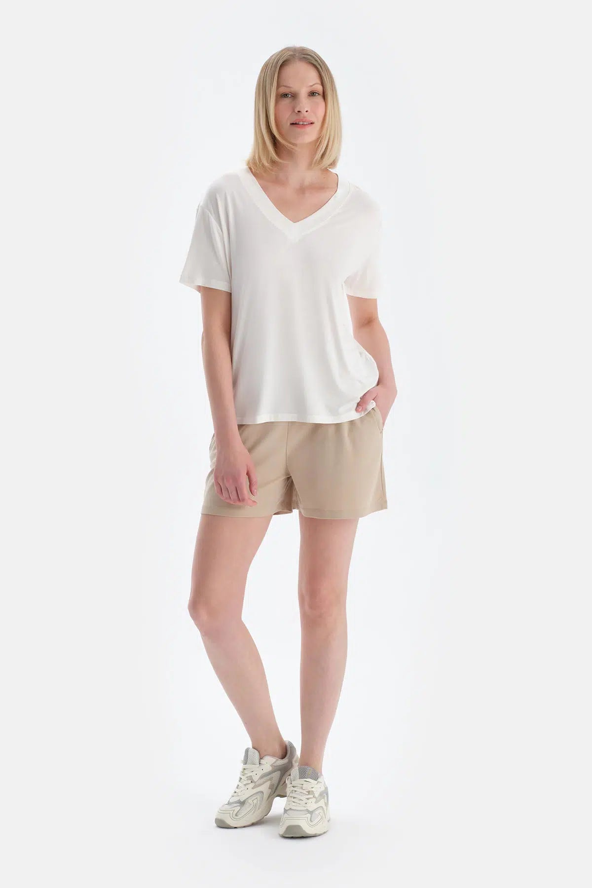 Taş Beli Kordonlu Şort