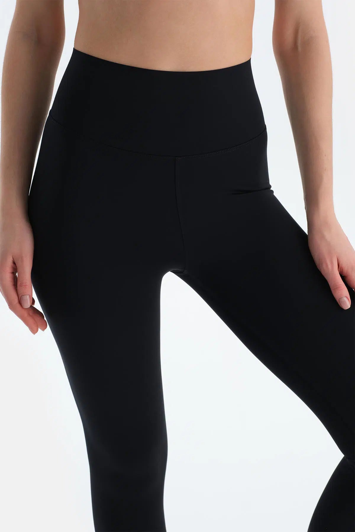 Siyah Kadın Toparlayıcı Tayt