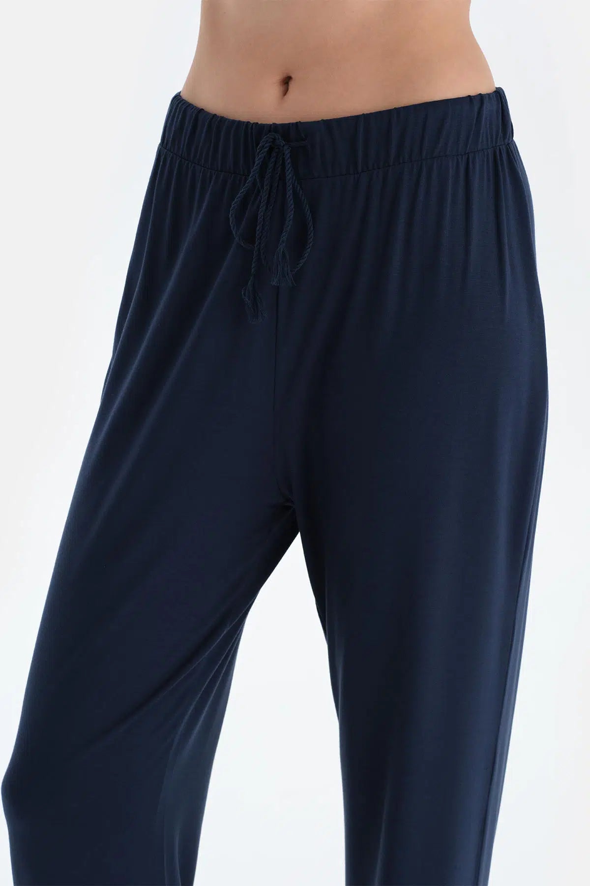 Lacivert V Yaka Ince Askılı Viskon Atlet Pantolon Pijama Takımı