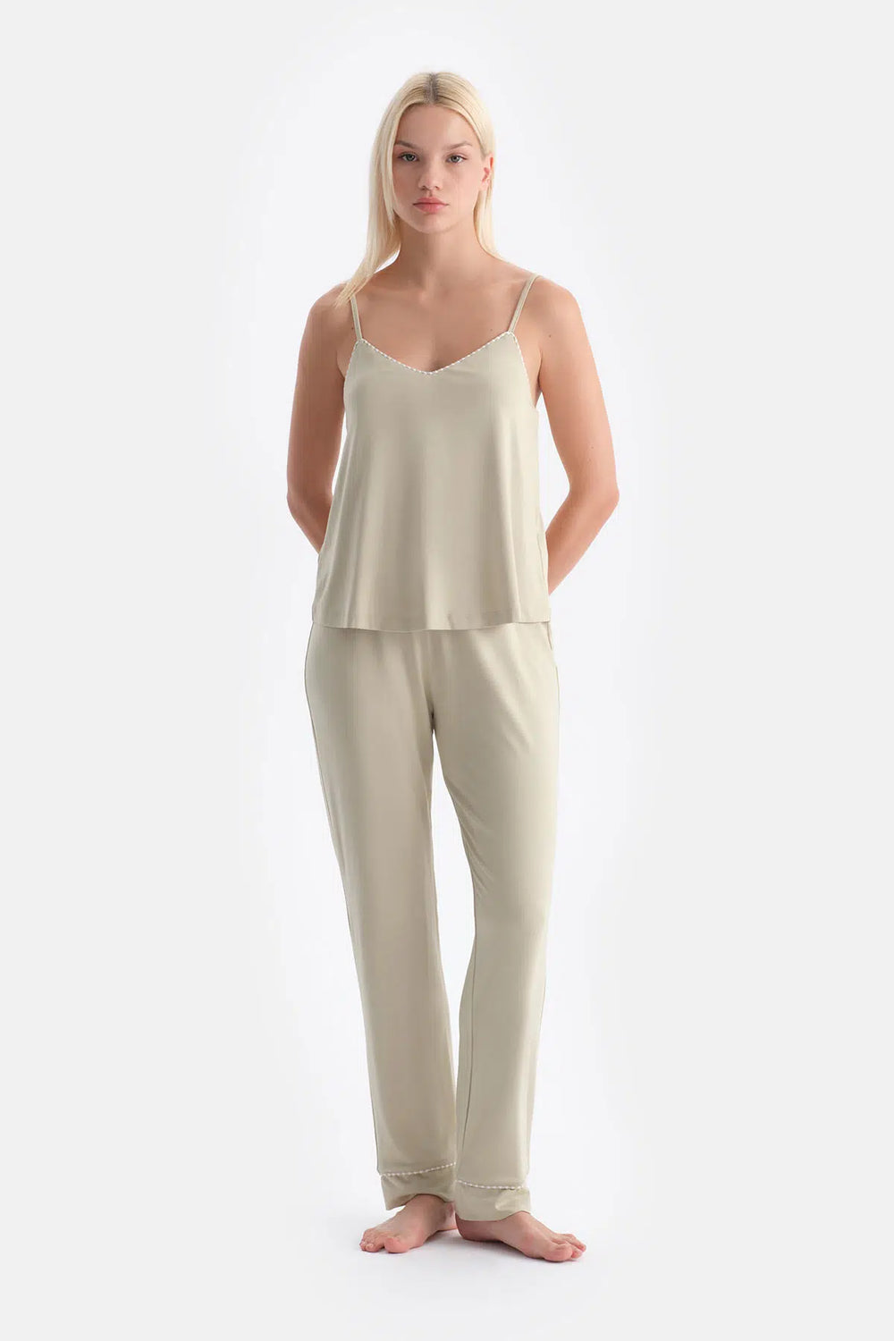 Ada Çayı V Yaka Ince Askılı Viskon Atlet Pantolon Pijama Takımı
