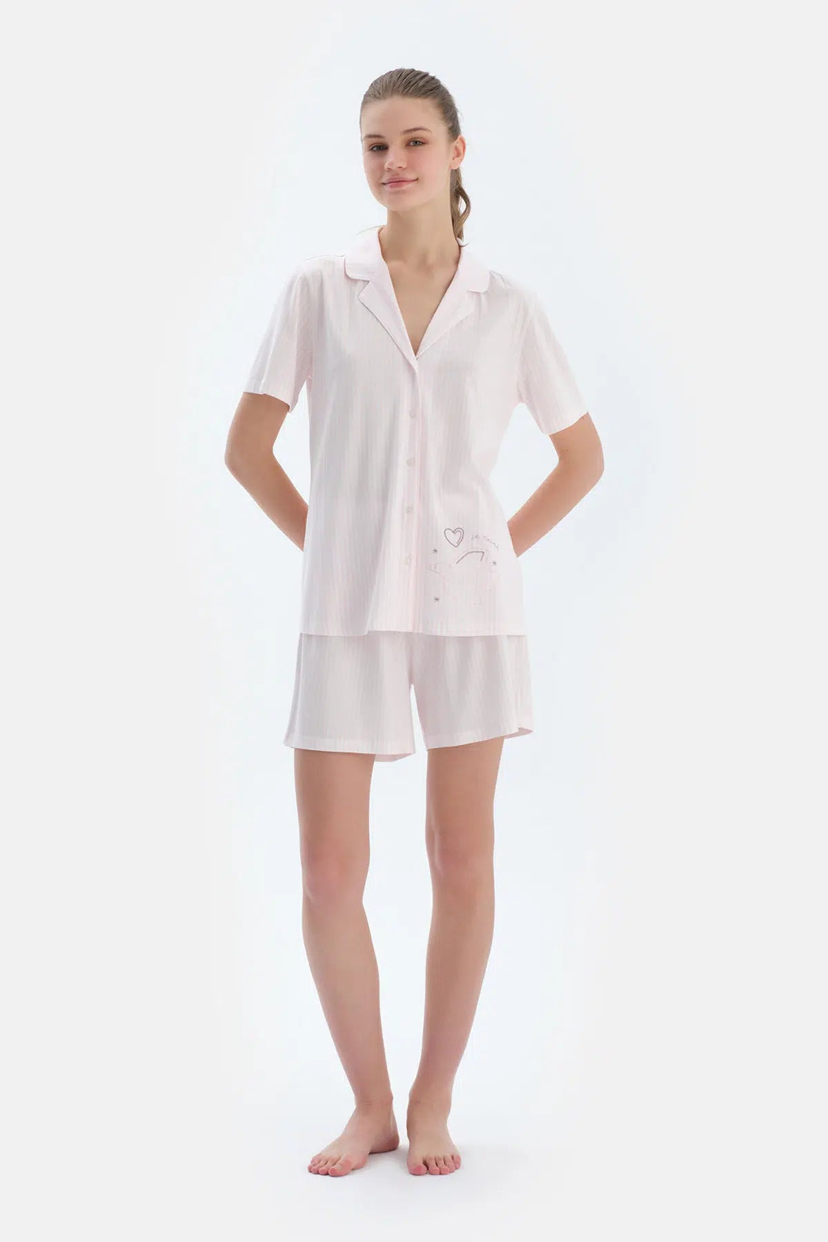 Açık Pembe Nakış Detaylı Çizgili Penye Modal Gömlek Şort Pijama Takımı