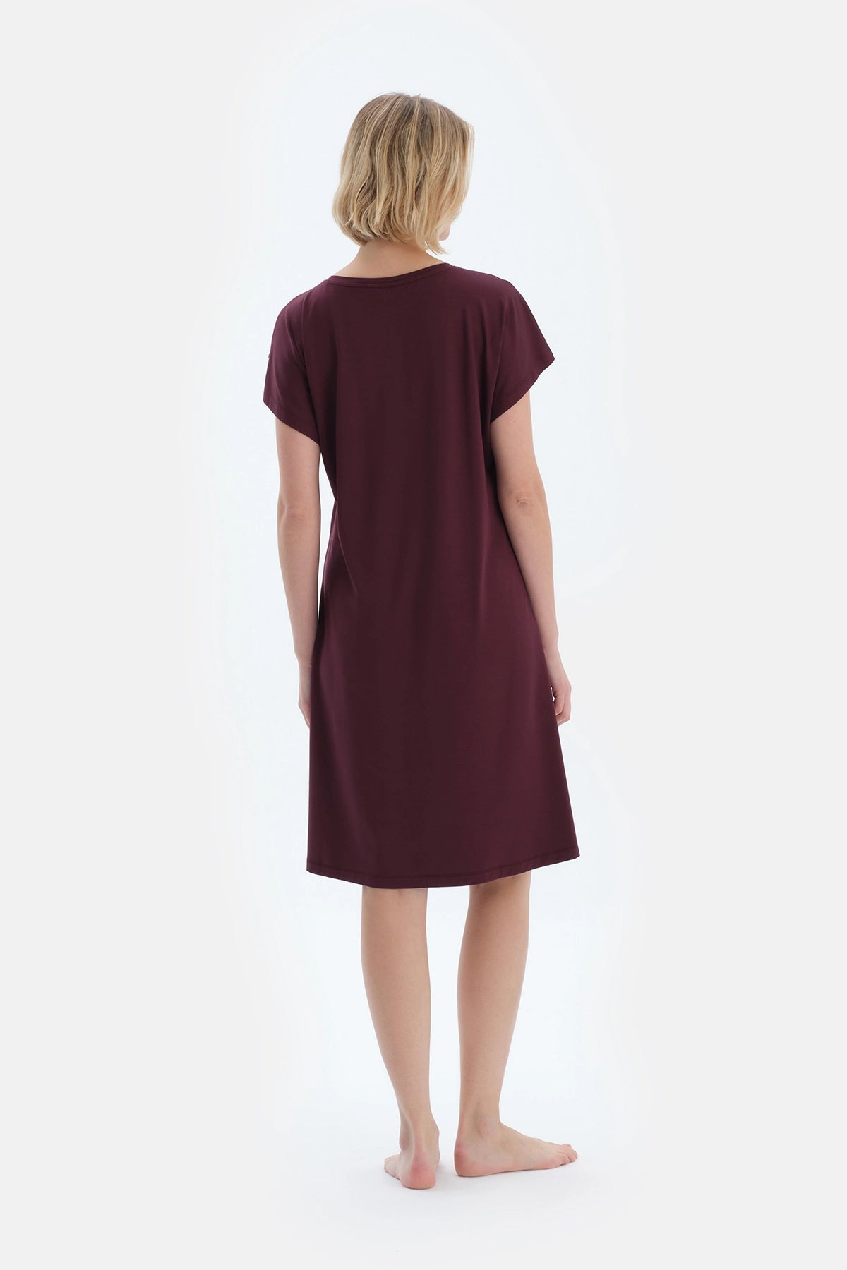 Mürdüm Dantel Detaylı Kısa Kollu Viskon Gecelik