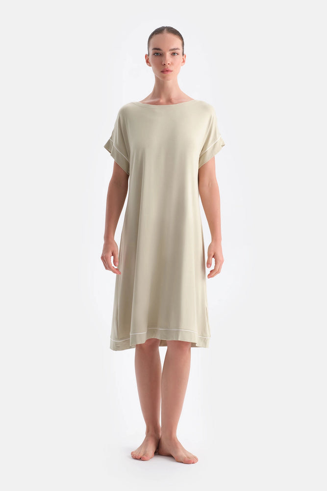 Ada Çayı Düşük Omuzlu Kısa Kollu Viskon Gecelik