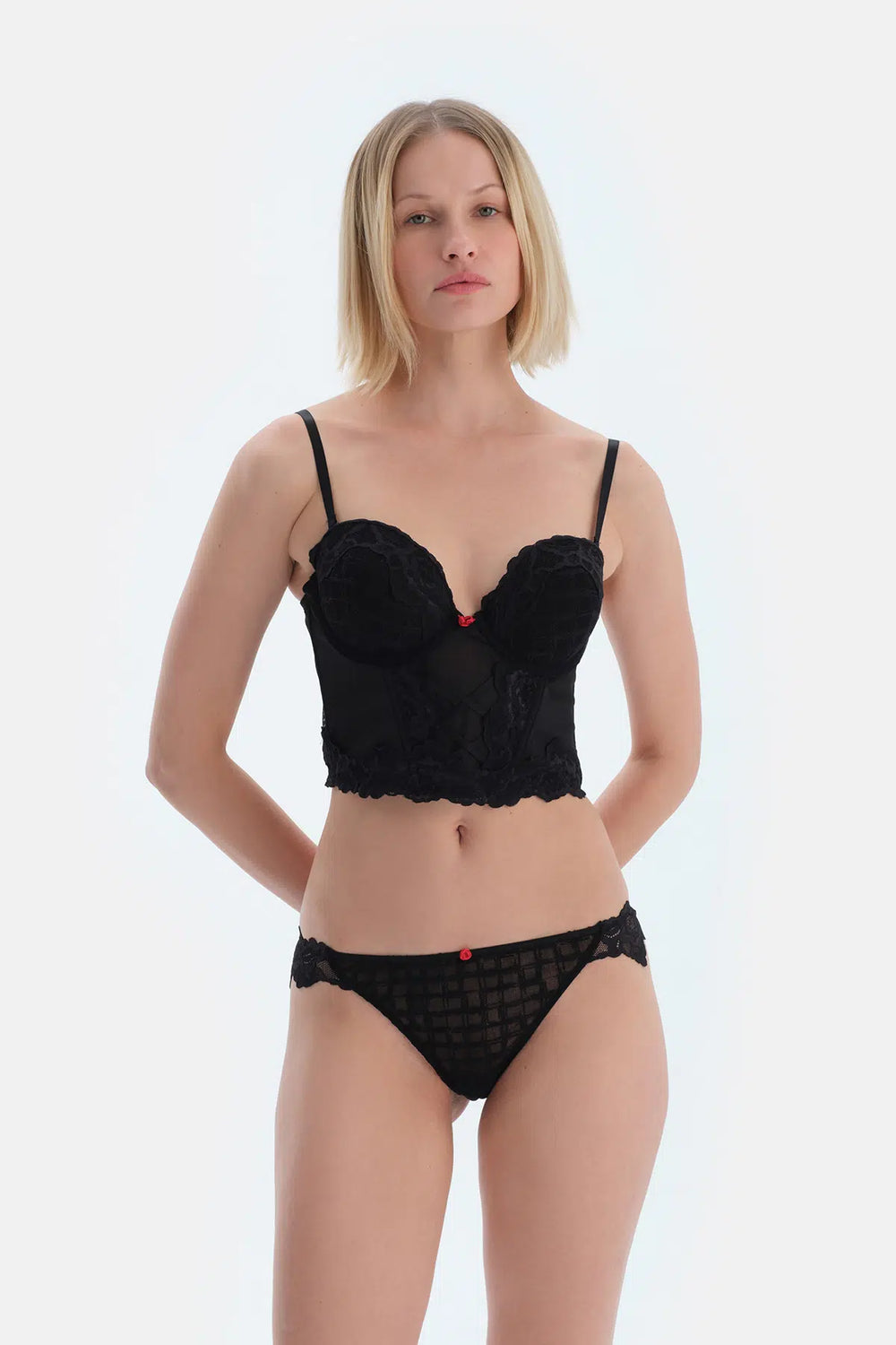 Siyah Aksesuar Detaylı Dantel ve Tüllü Büstiyer