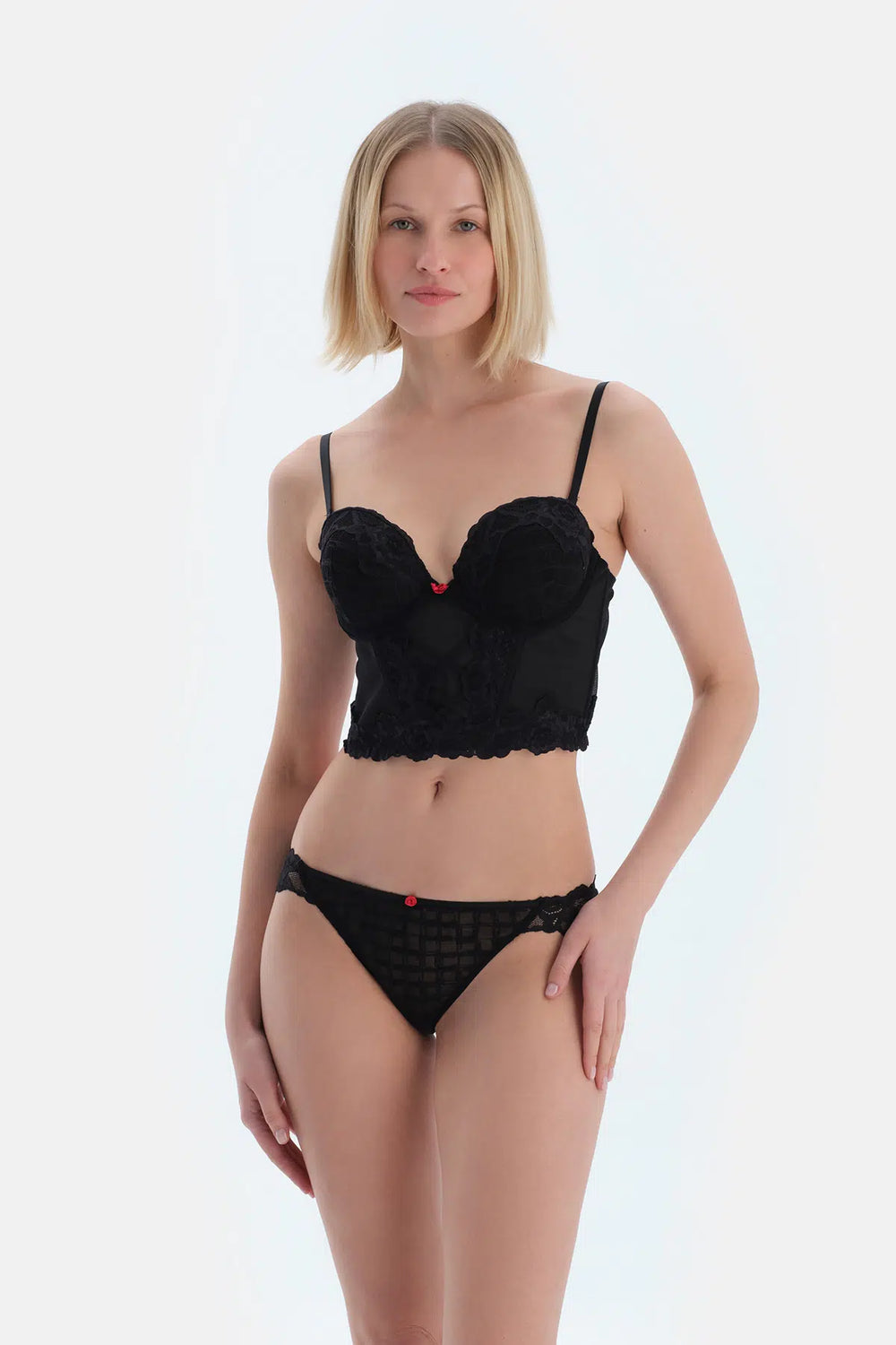 Siyah Aksesuar Detaylı Dantel ve Tüllü Büstiyer
