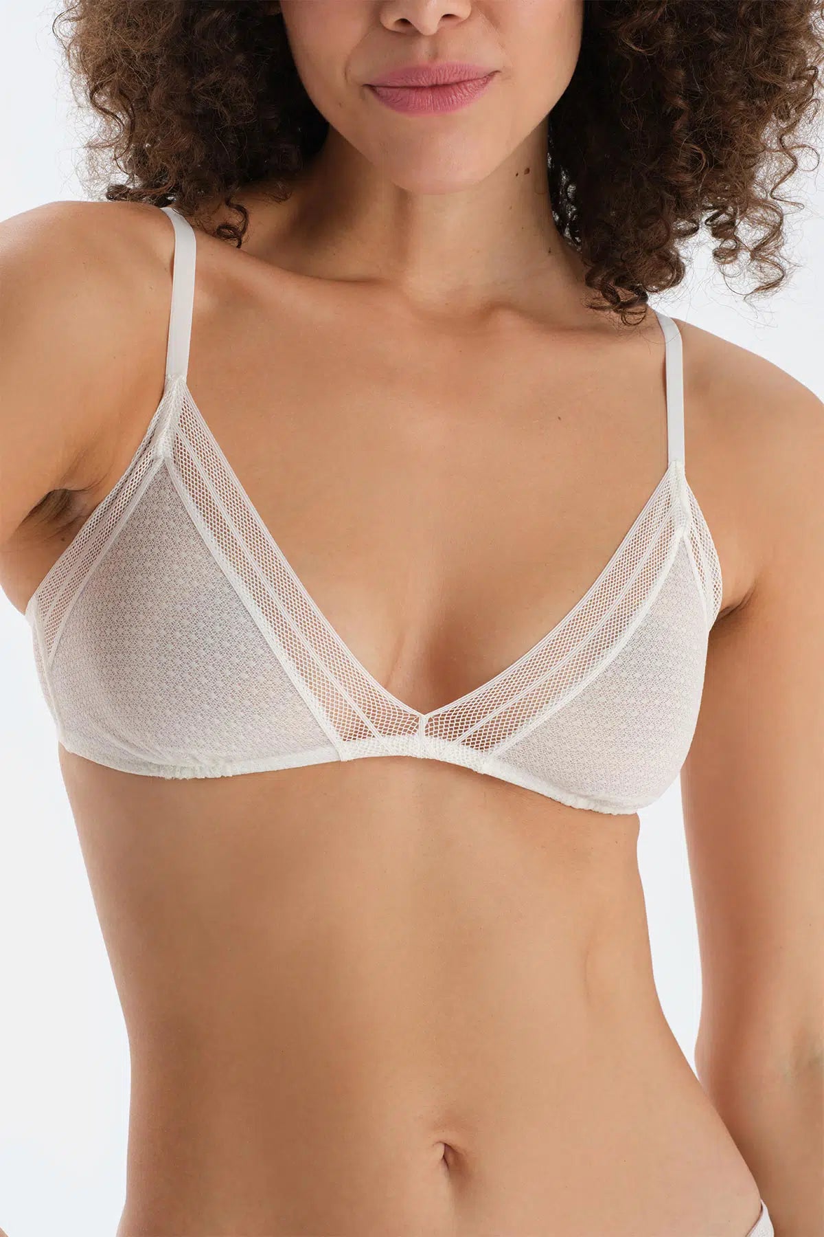 Ekru Dantelli Balensiz Soft Sütyen