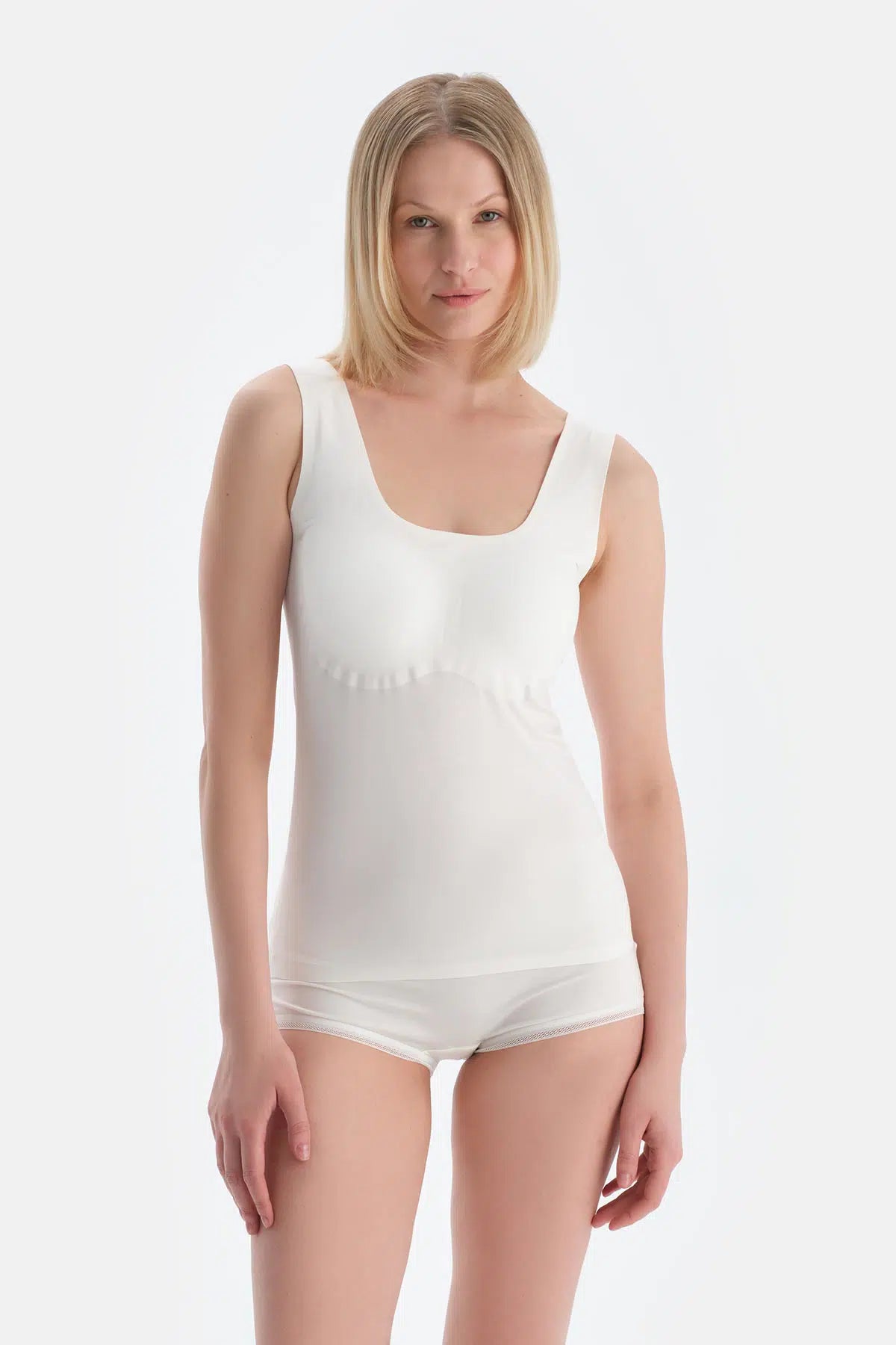 Beyaz Basıc Cool Touch Atlet