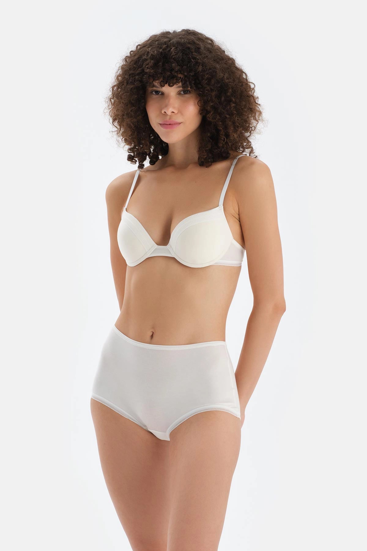 Ekru Dantel Detaylı Boyshort Külot