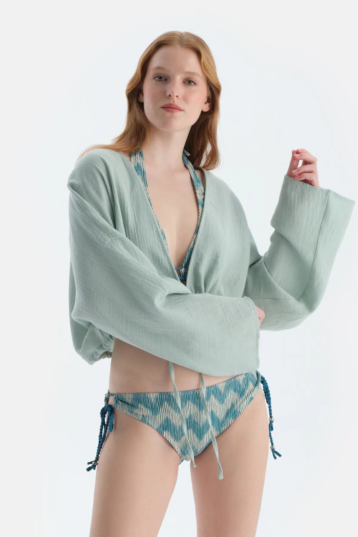 Mint Yeşili Önden Bağlamalı Kısa Gömlek