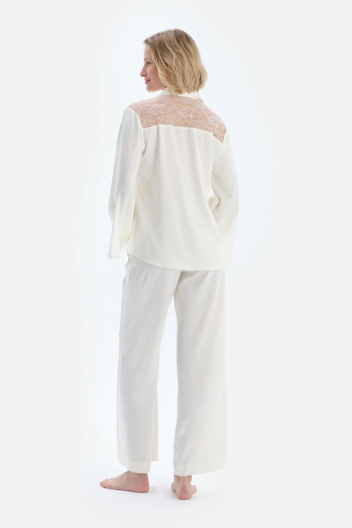 Kırık Beyaz Dantel Detaylı Saten Brıde Gömlek