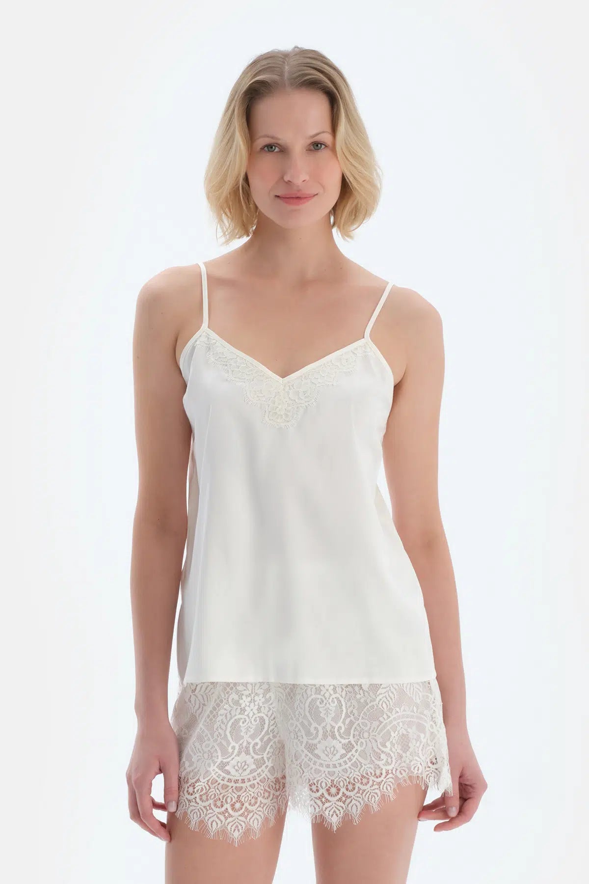 Kırık Beyaz Dantel Detaylı Saten Brıde Camısole