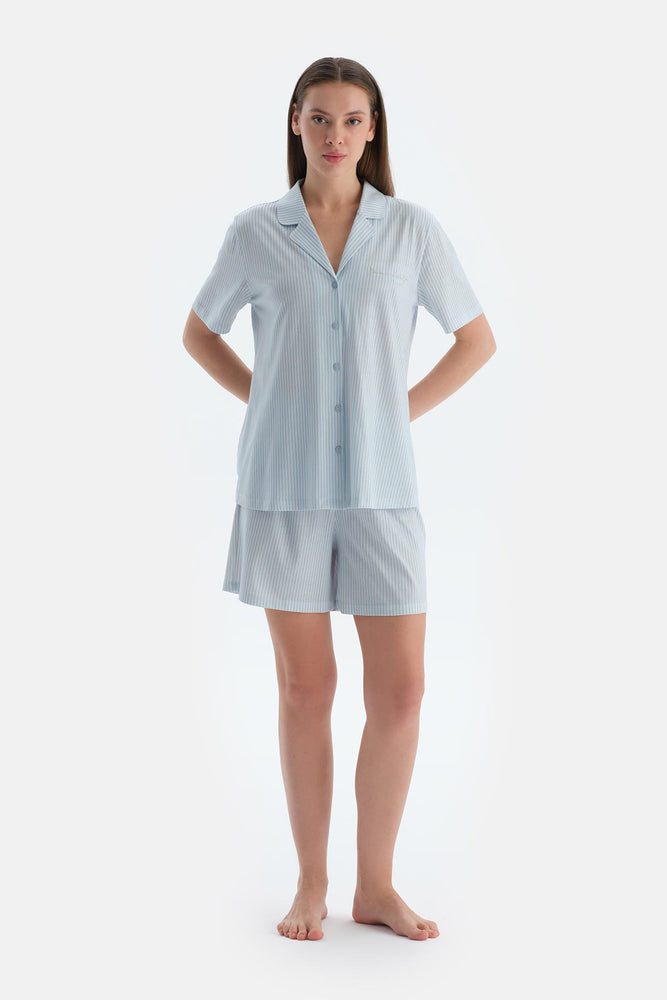 Açık Mavi Çizgili Kısa Kollu Gömlek Şort Pijama Takımı