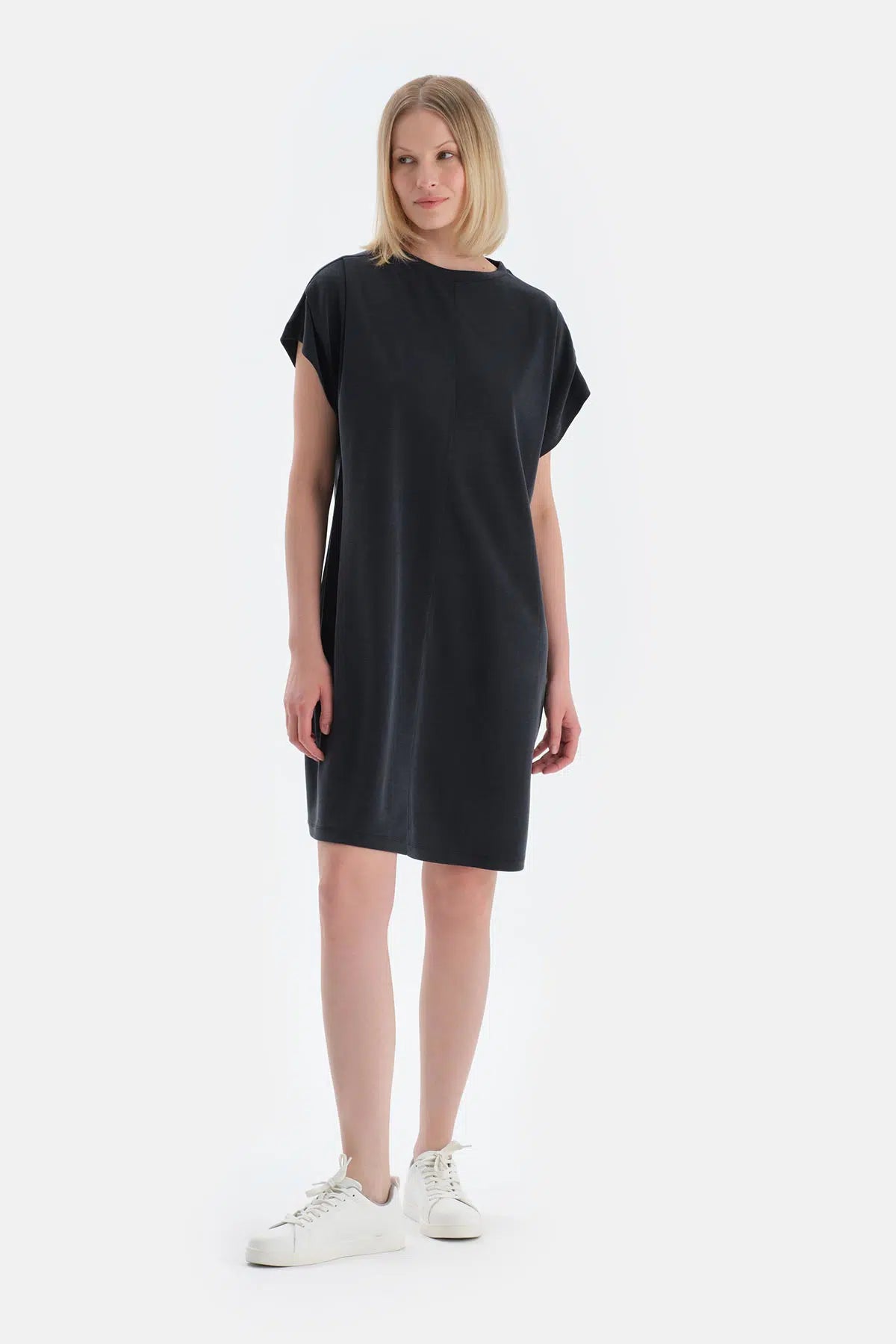 Siyah Düşük Omuzlu Kısa Kollu Modal Elbise