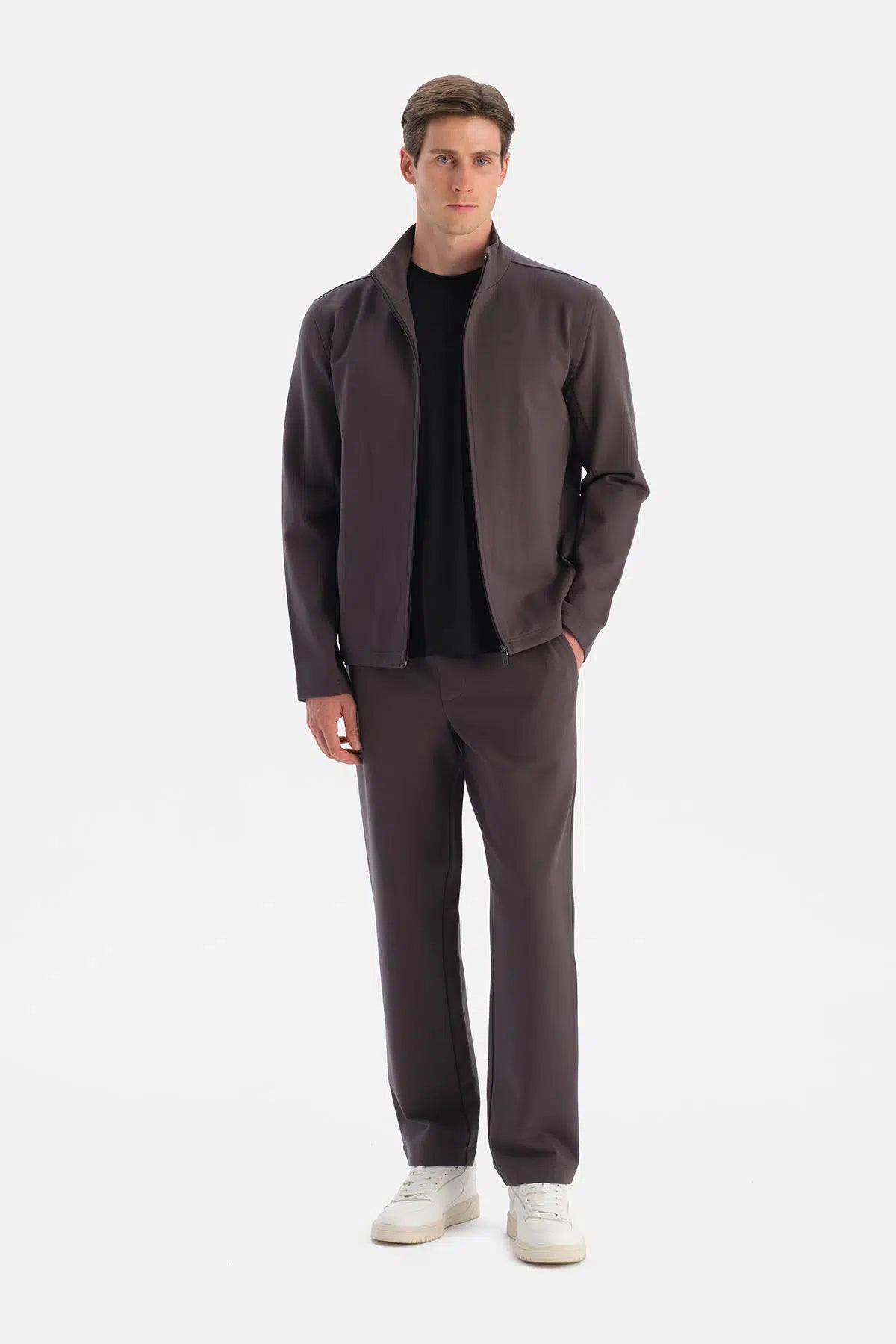 FERMUARLI DİK YAKA SWEATSHIRT