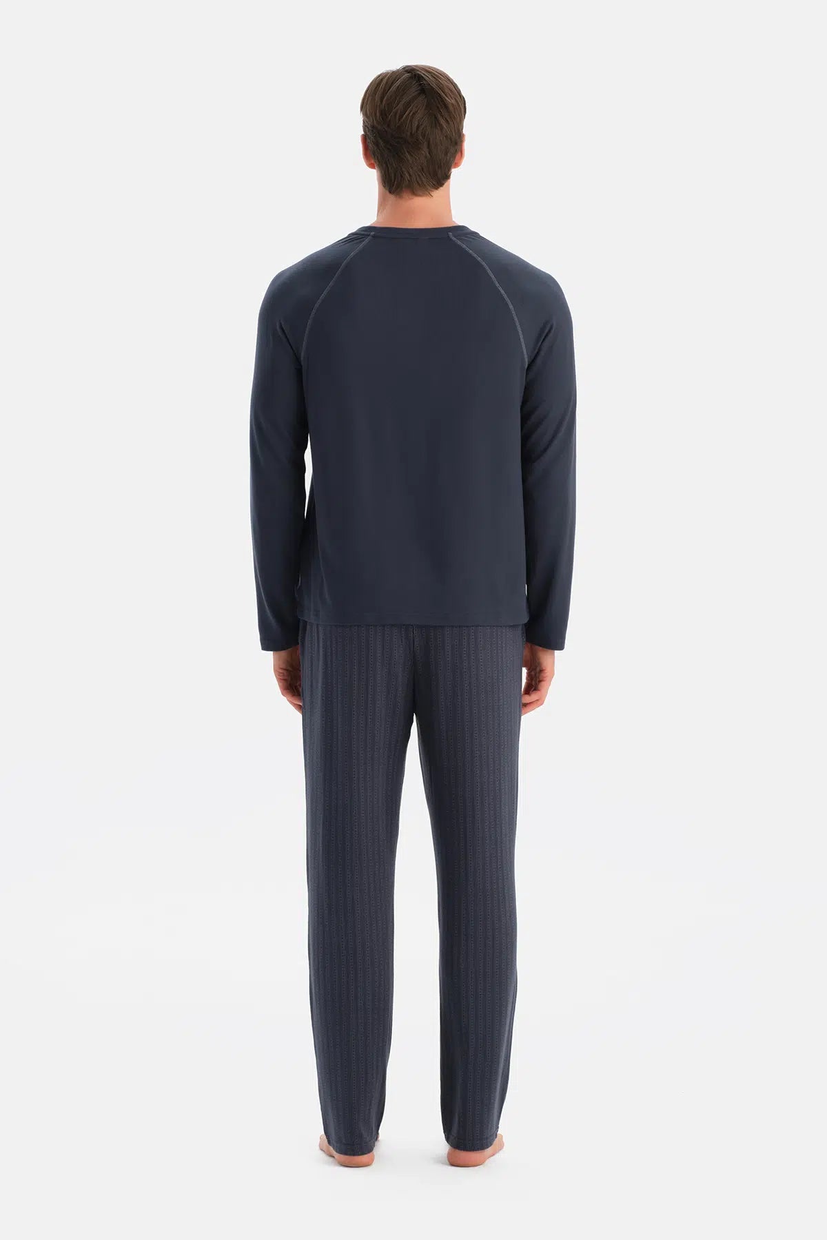 Lacivert Dikiş Detaylı Ve Patlı Termal Tişört Pantolon Pijama Takımı