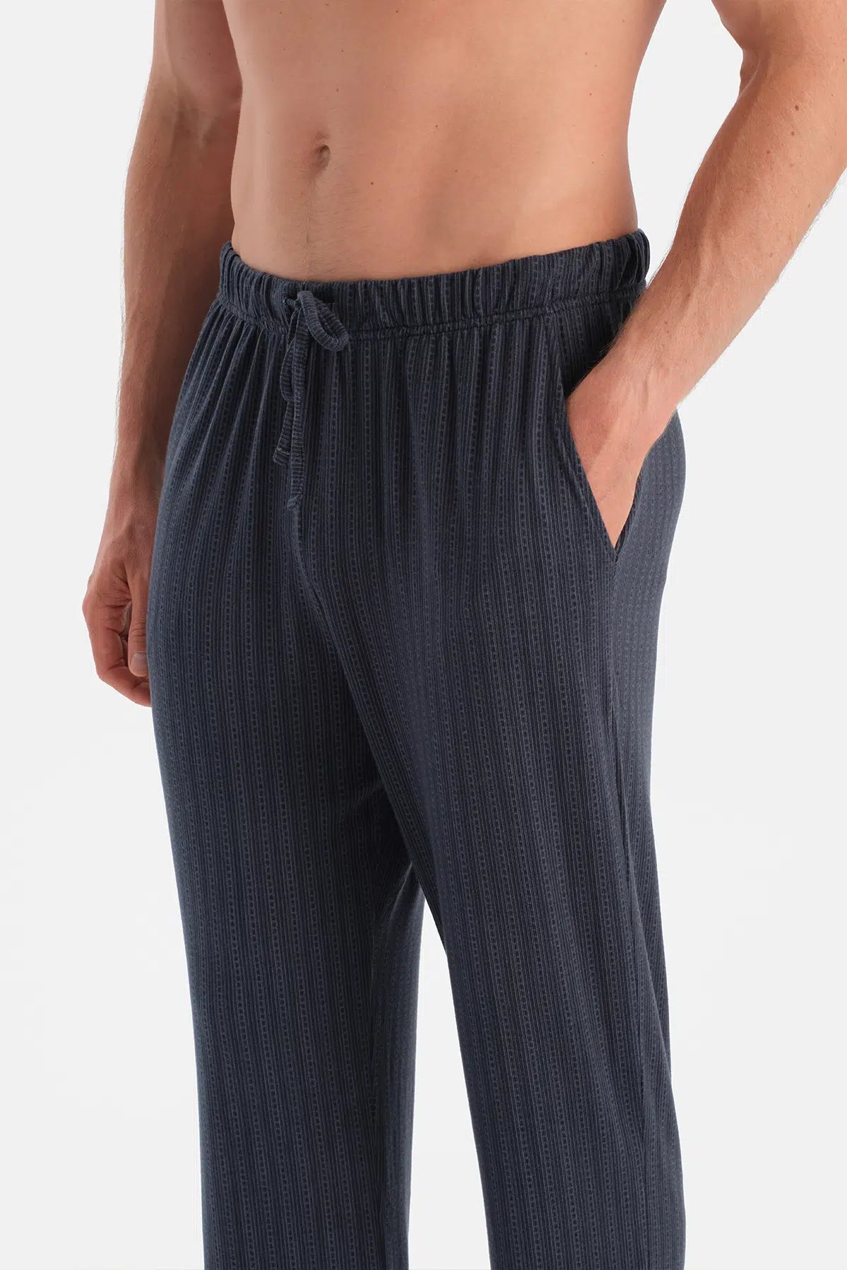 Lacivert Dikiş Detaylı Ve Patlı Termal Tişört Pantolon Pijama Takımı