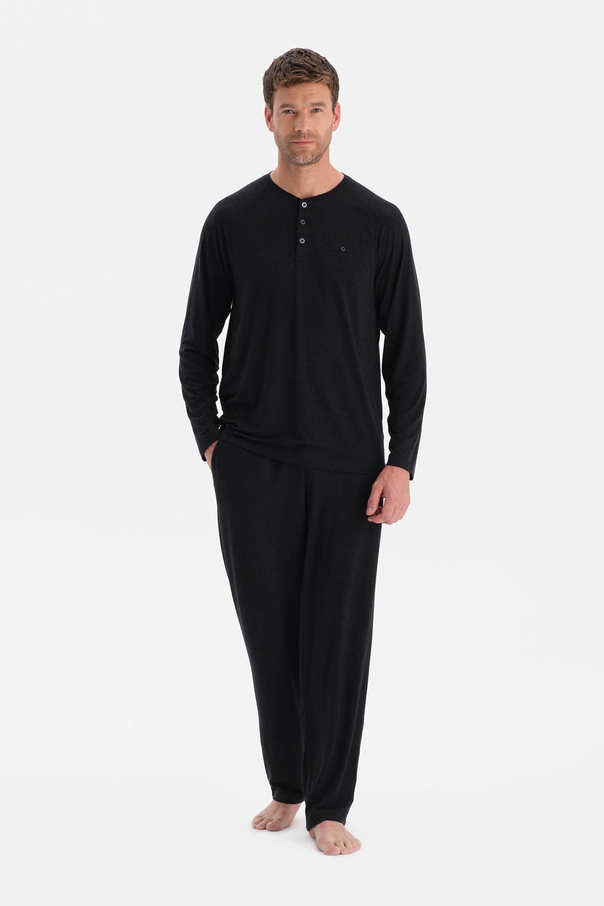 UZUN KOLLU PAT VE CEP DETAYLI PİJAMA TAKIM