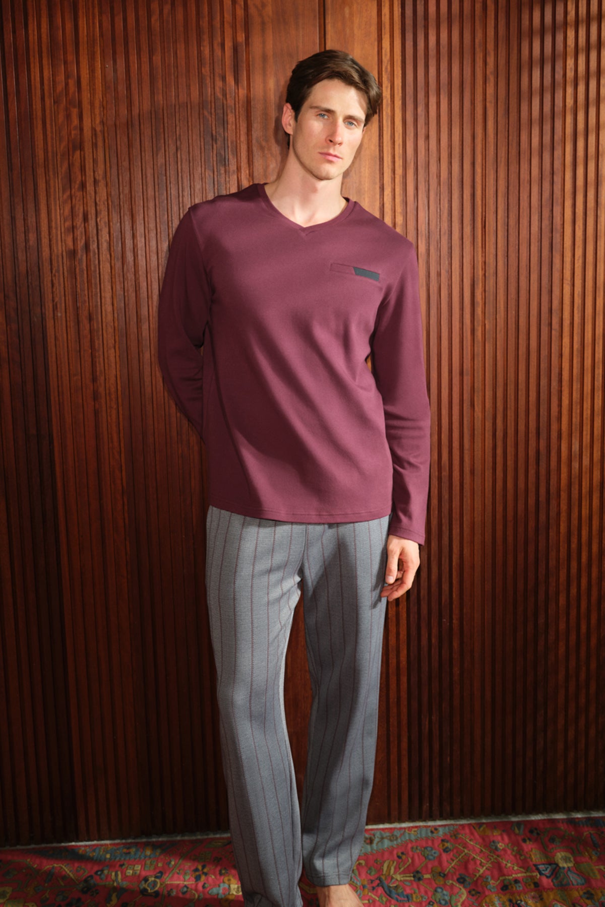 Bordo Uzun Kollu V Yaka Tişört Pantolon Takım