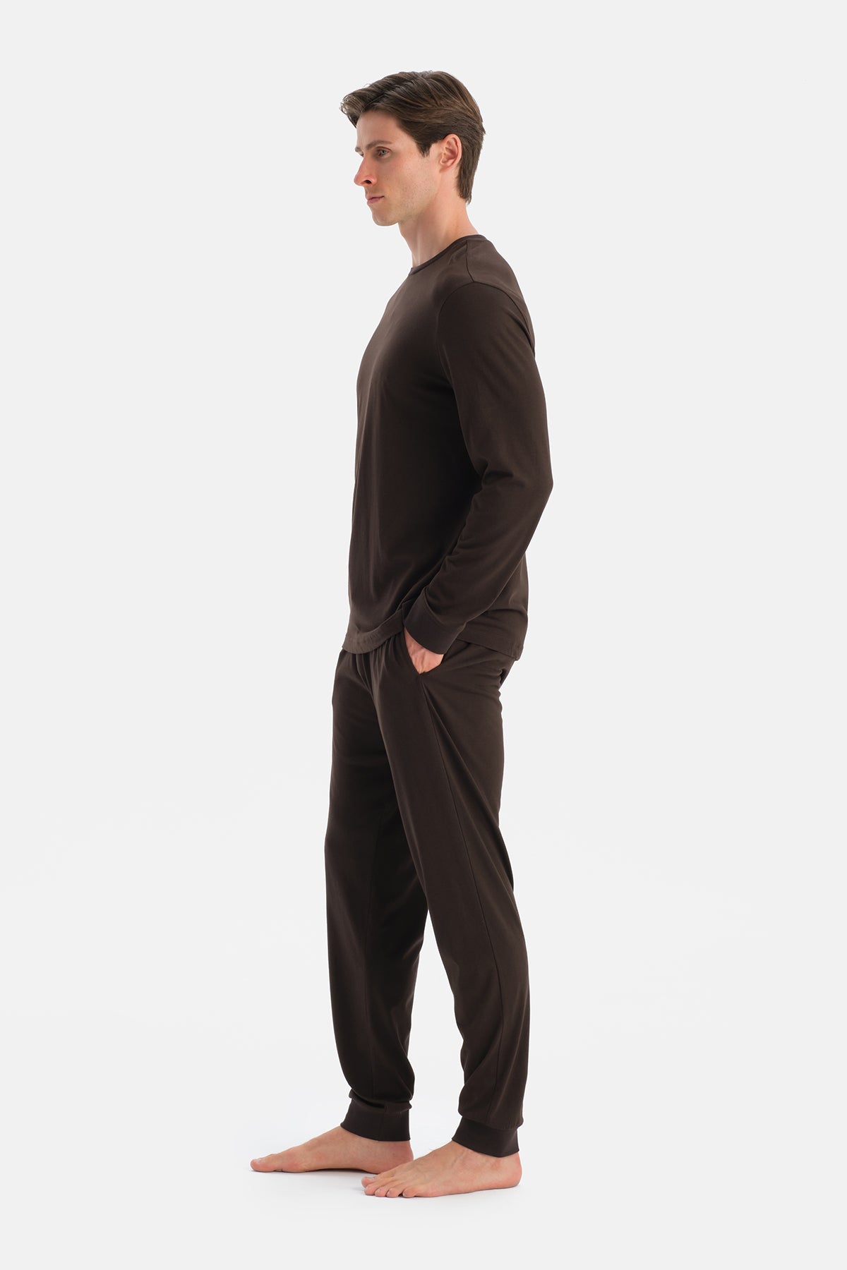 Koyu Kahve Travel Tişört Pantolon Pijama Seti