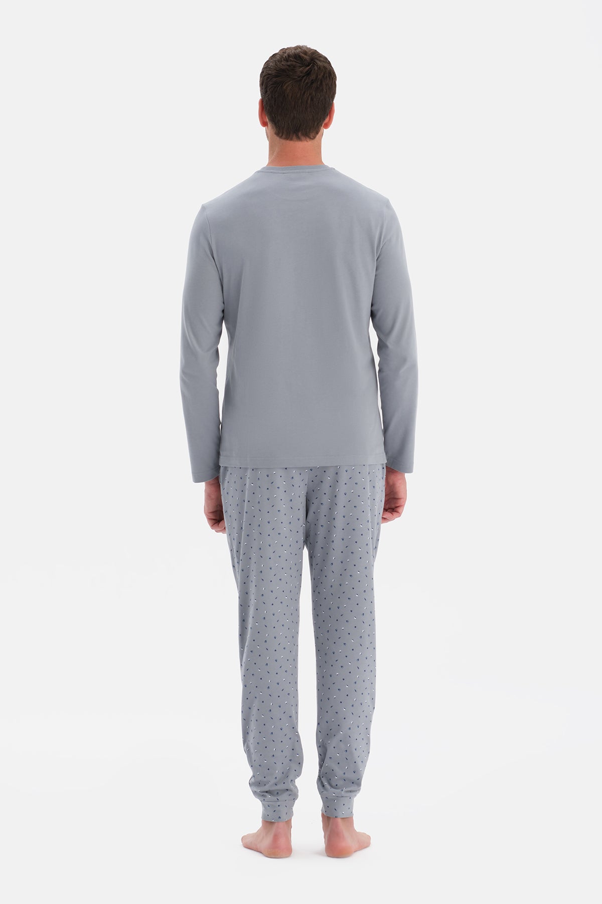 UZUN KOLLU TİŞÖRT PANTOLON TAKIM