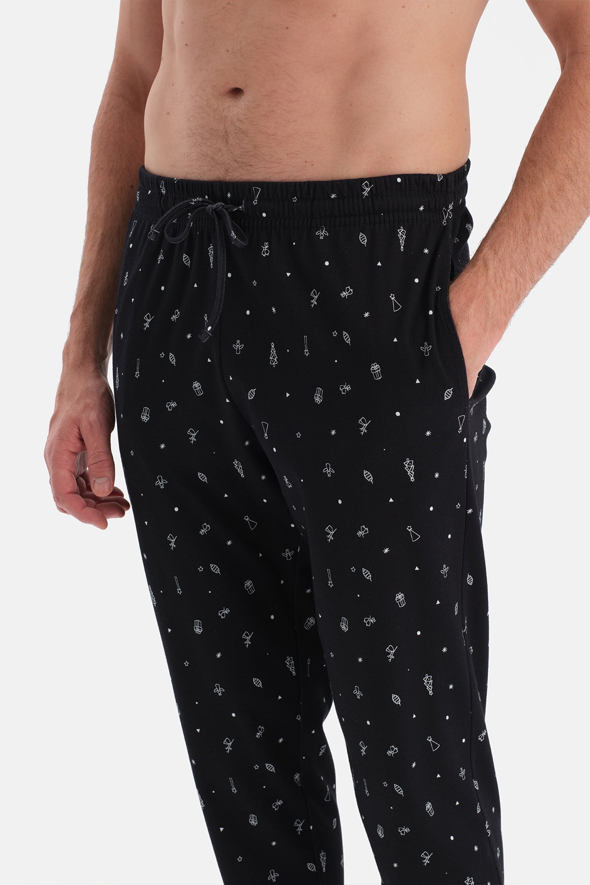 CEP DETAYLI TİŞÖRT PANTOLON TAKIM