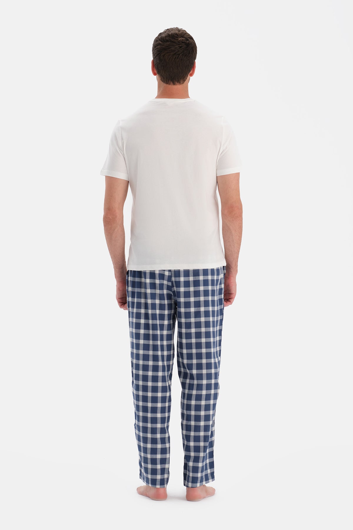 KISA KOLLU TİŞÖRT PANTOLON TAKIM