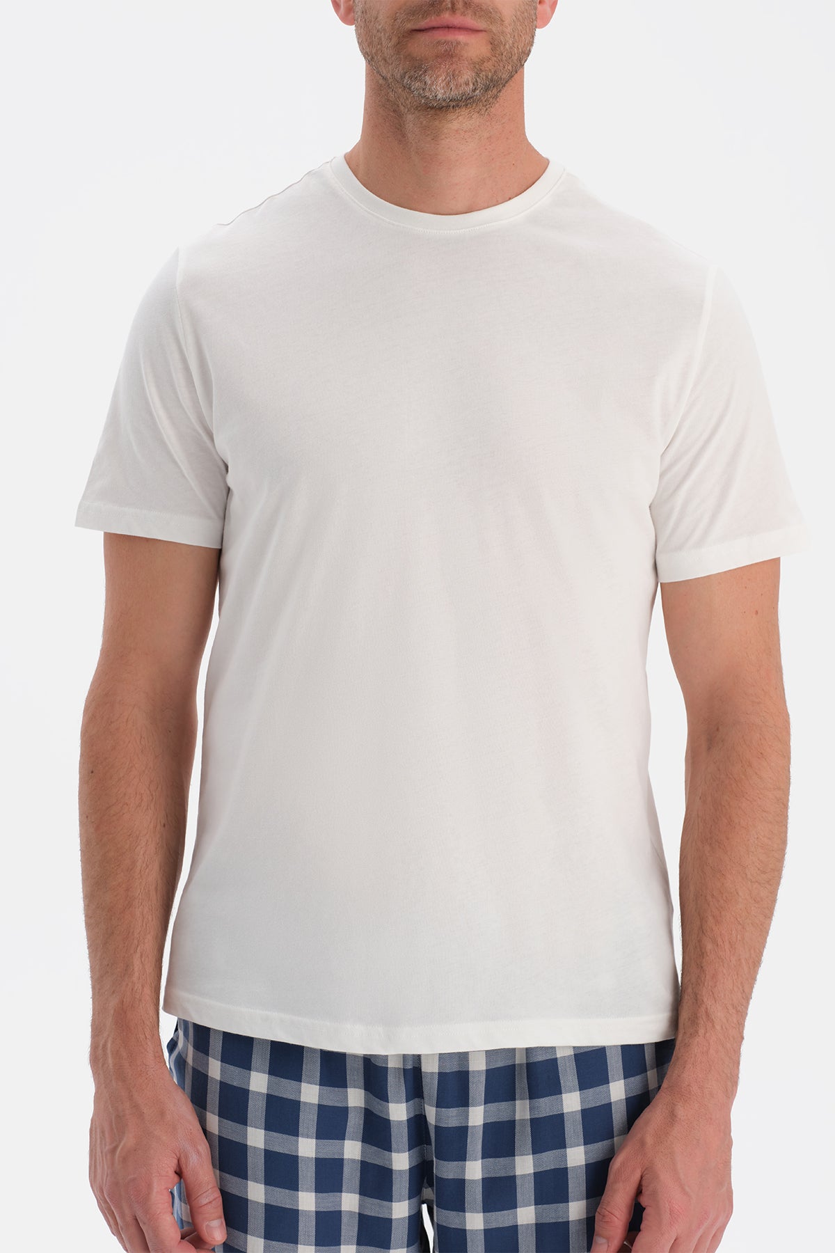 KISA KOLLU TİŞÖRT PANTOLON TAKIM