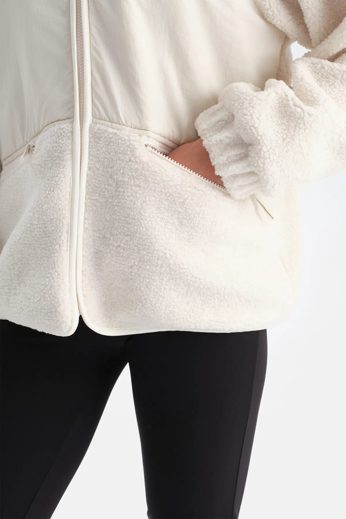 Ekru Kadın Ön Cepli Çıtçıtlı Mont