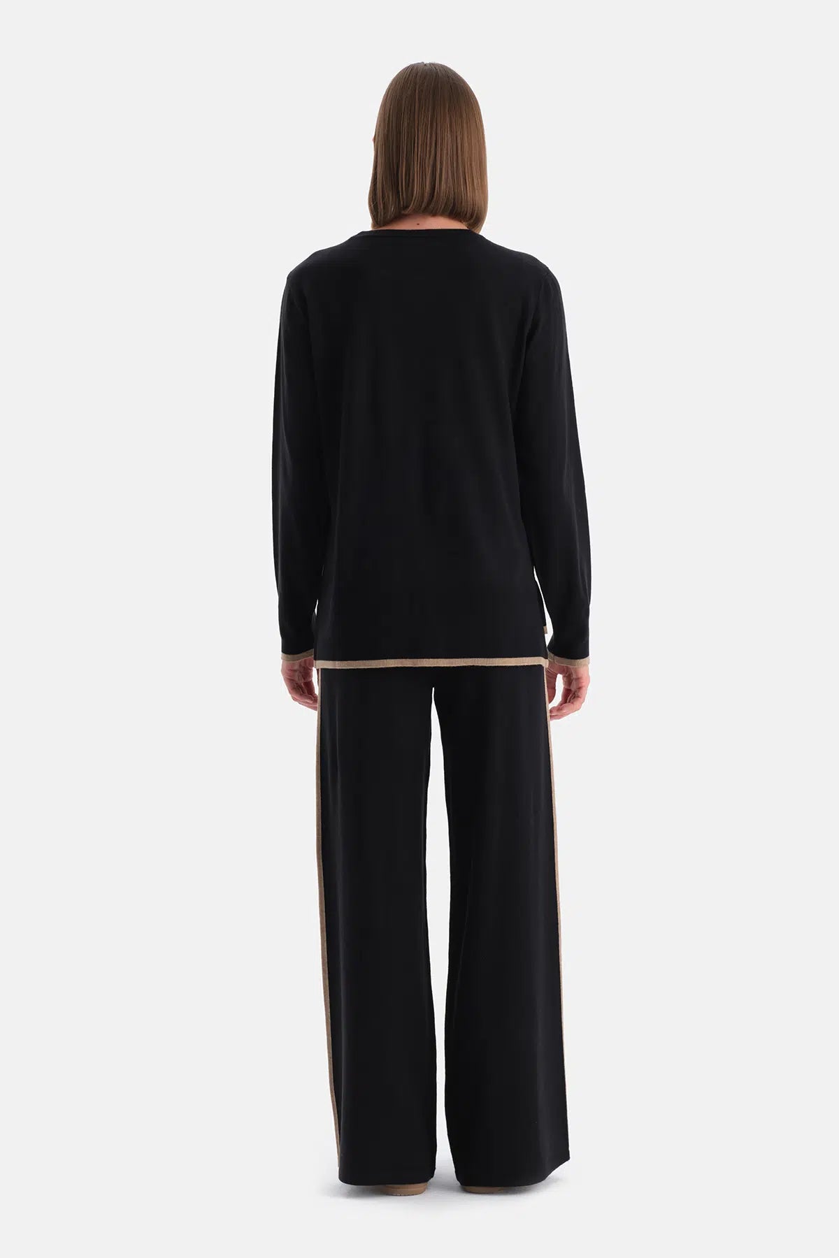 Siyah Travel Biye Detaylı Sweathsirt