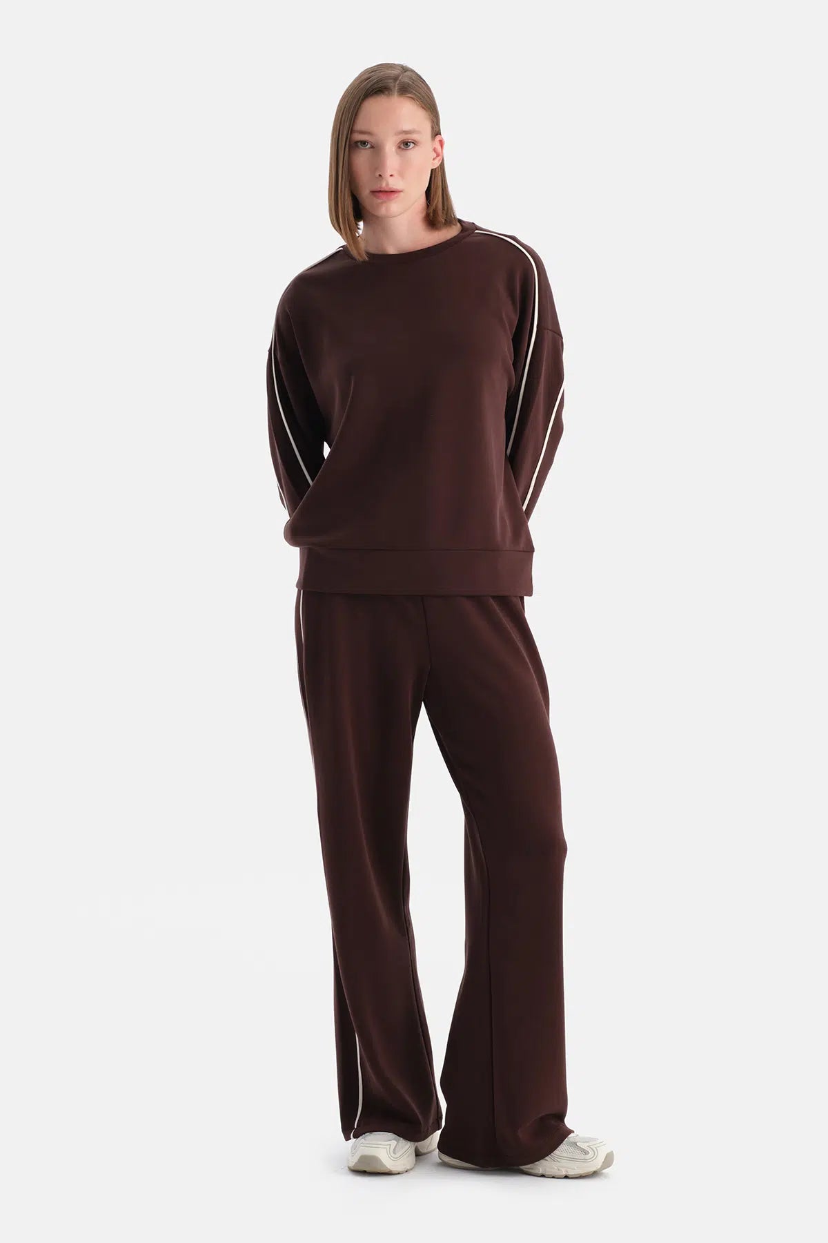 Kahverengi Kadın Modal Biye Detaylı Sweatshırt